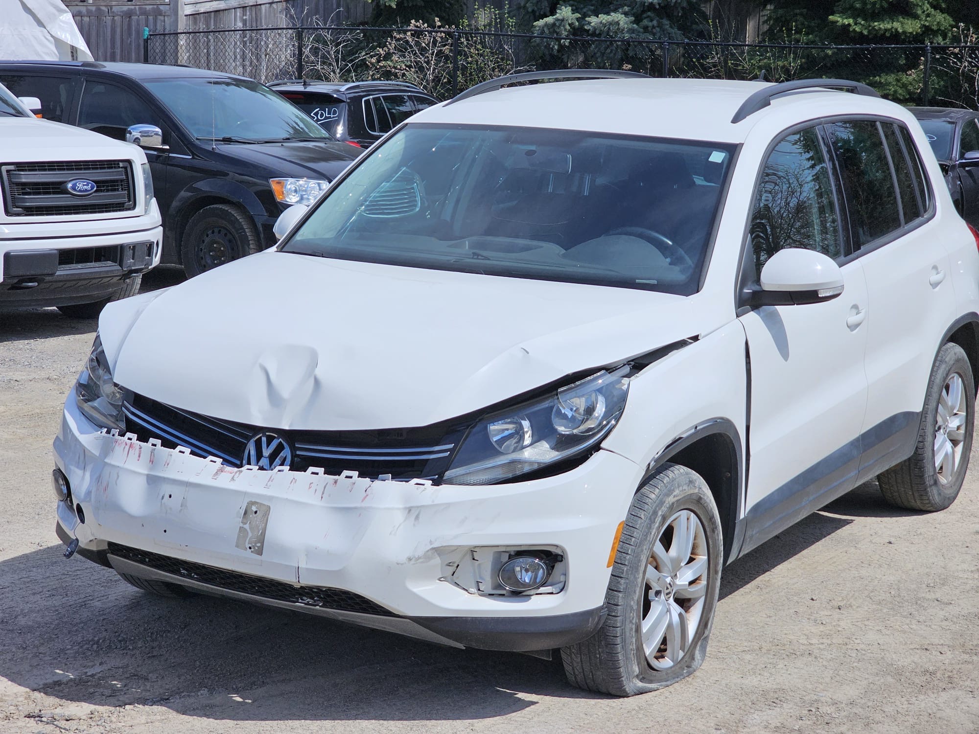 2014 Volkswagen Tiguan.                    $3,500