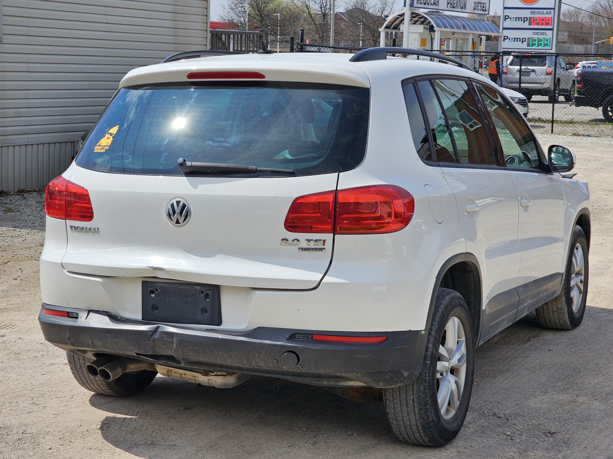 2014 Volkswagen Tiguan.                    $3,500