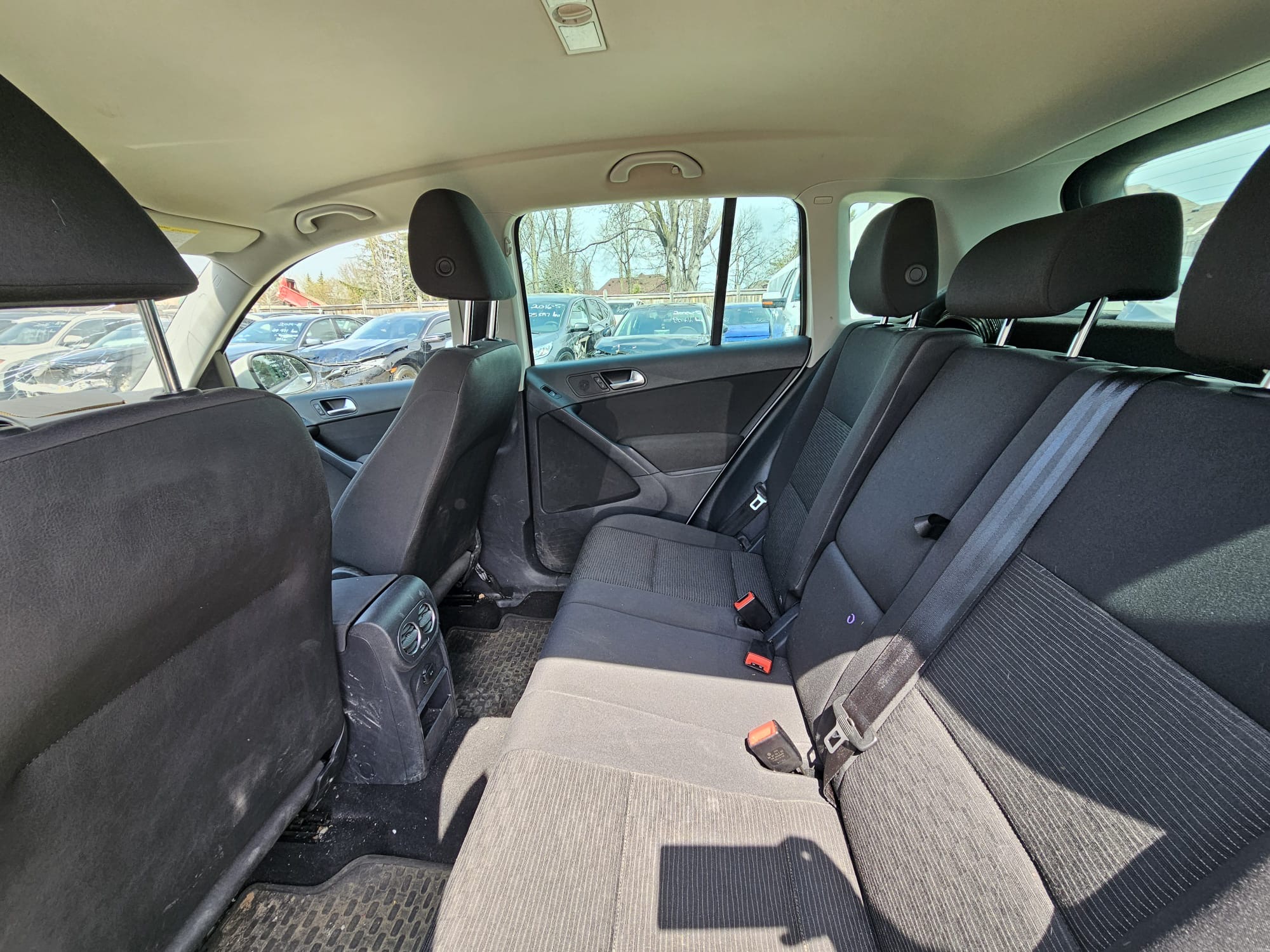 2014 Volkswagen Tiguan.                    $3,500