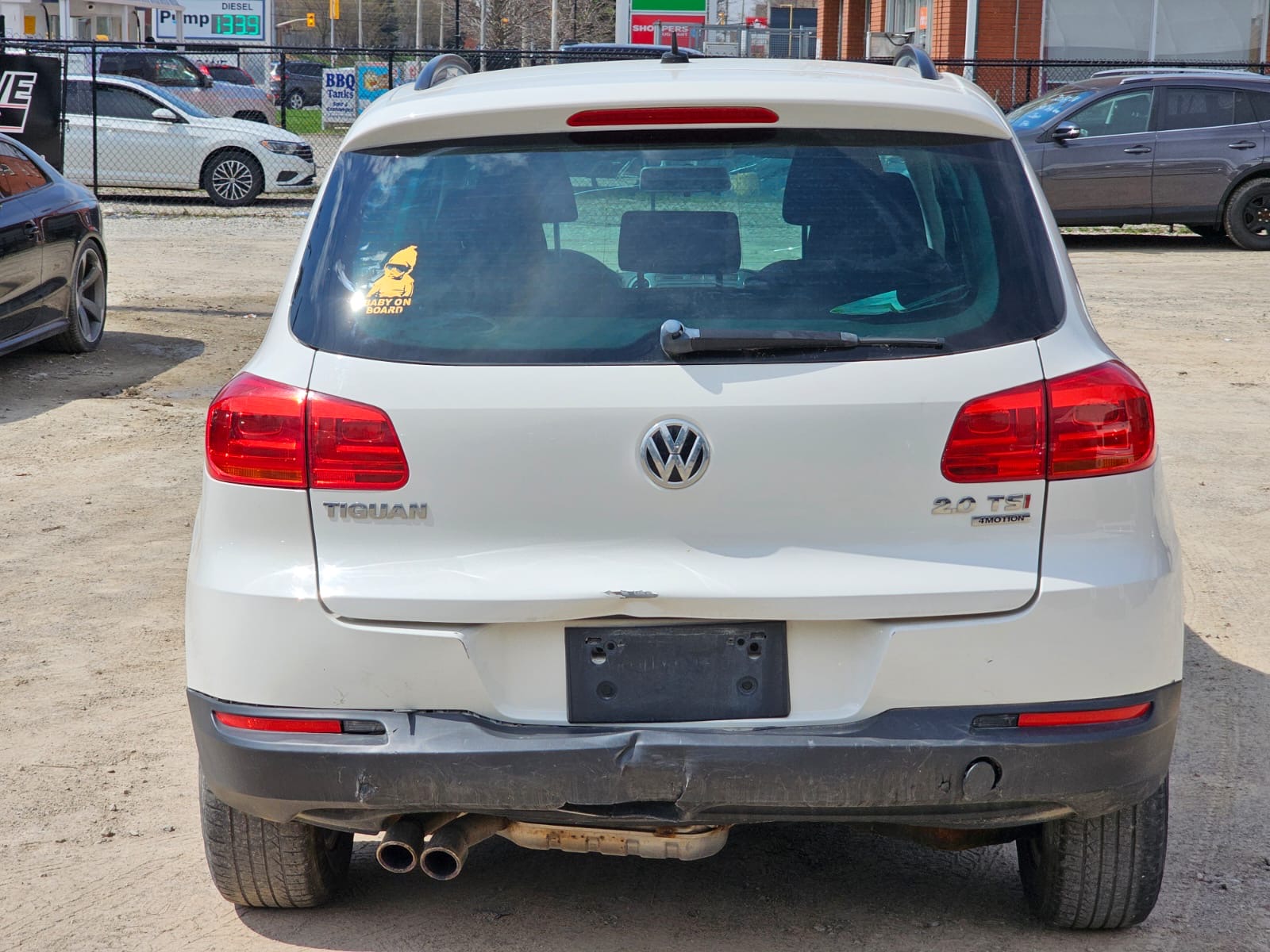 2014 Volkswagen Tiguan.                    $3,500