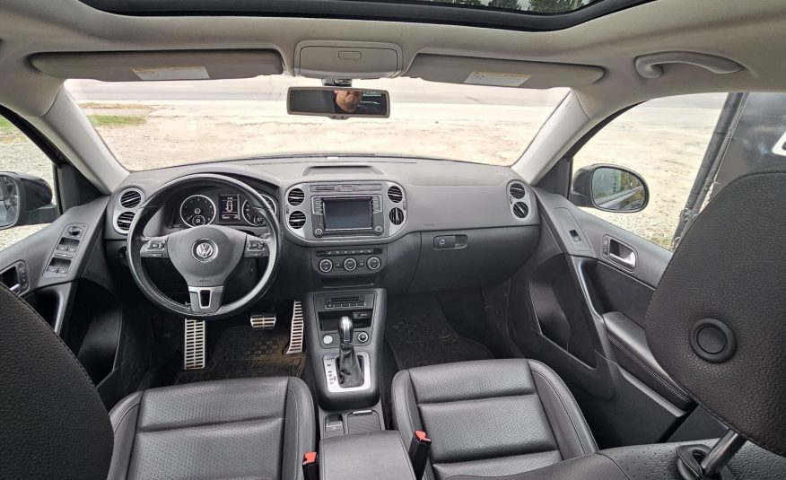 2017 Volkswagen Tiguan                       $8,500