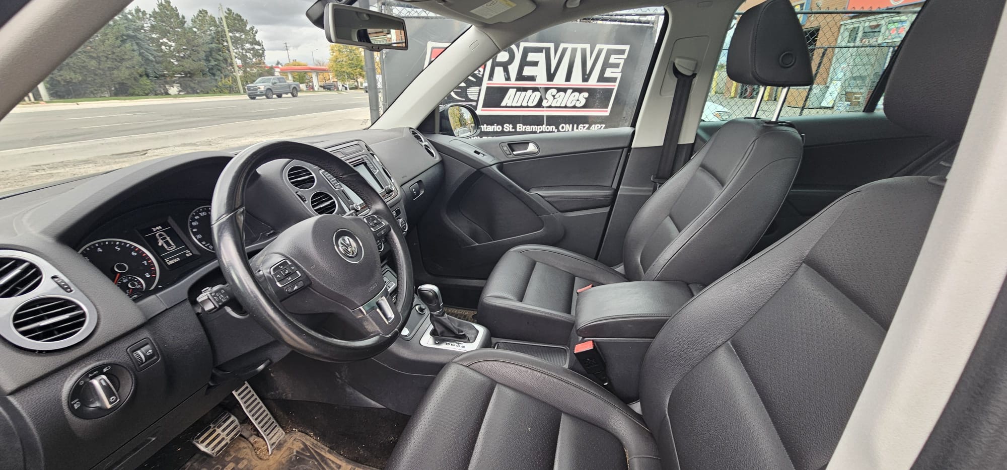 2017 Volkswagen Tiguan                       $7,300