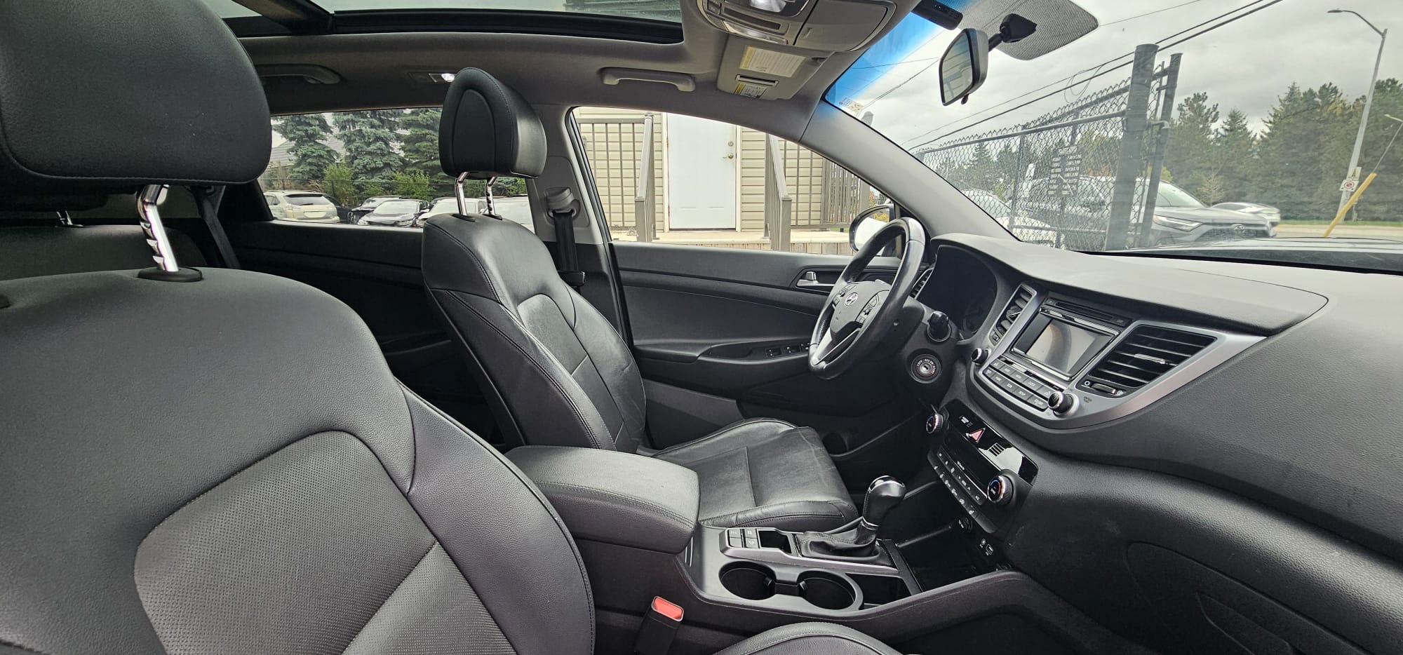 2017 Hyundai Tucson                         $9,500