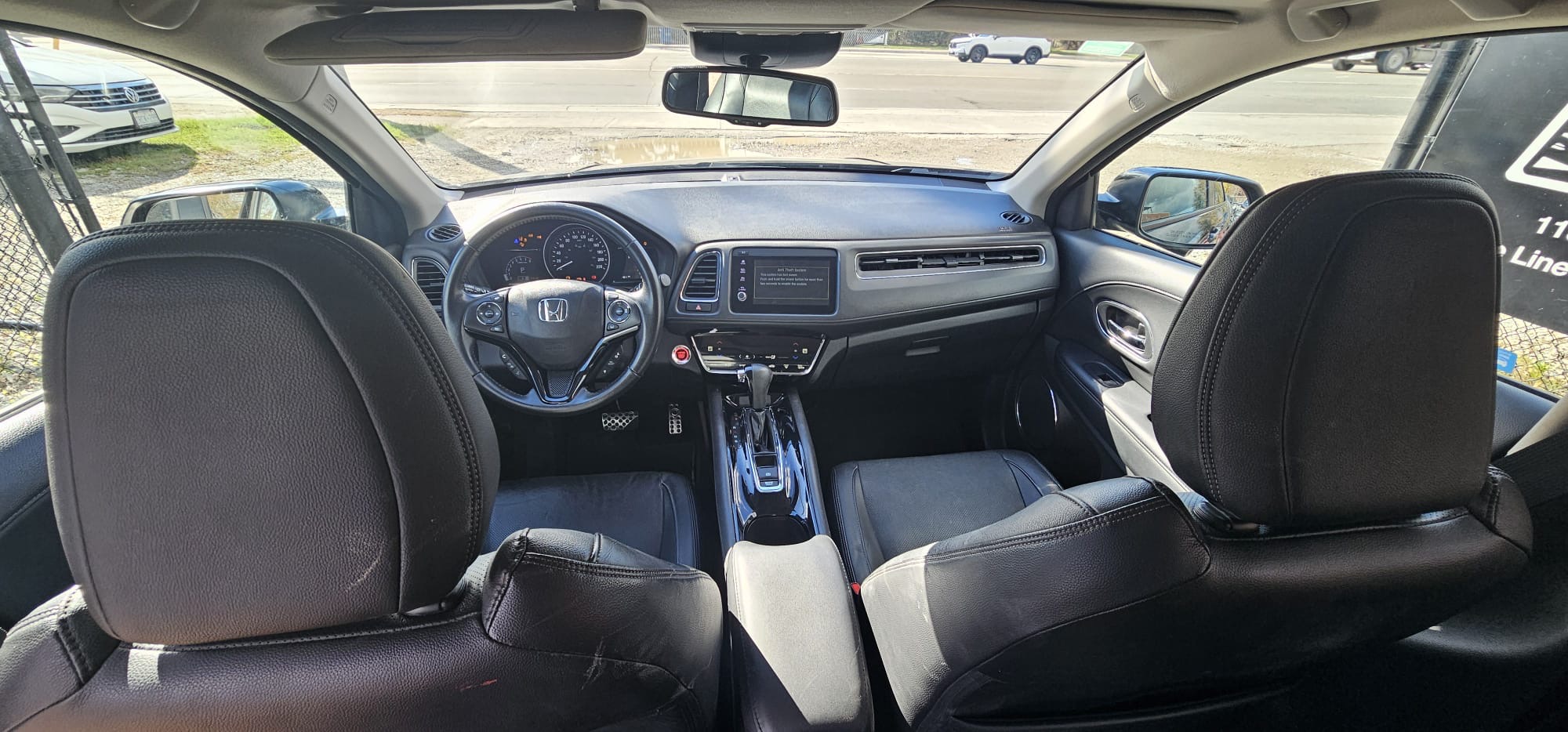 2019 Honda HRV Touring.                                                             $11,300