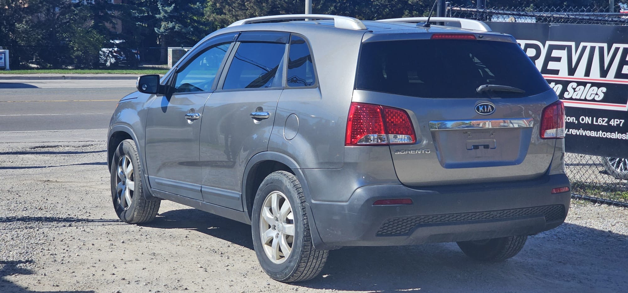 2012 Kia Sorento                            $2,300