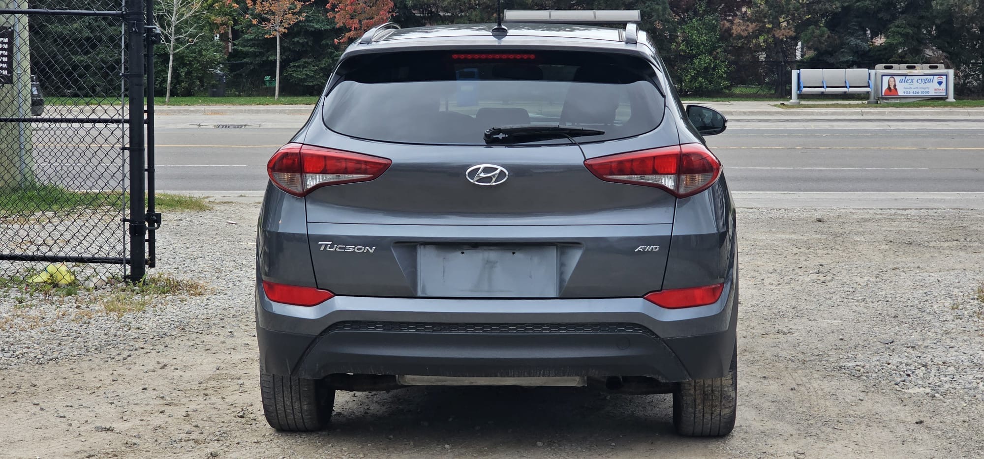 2017 Hyundai Tucson                         $9,500
