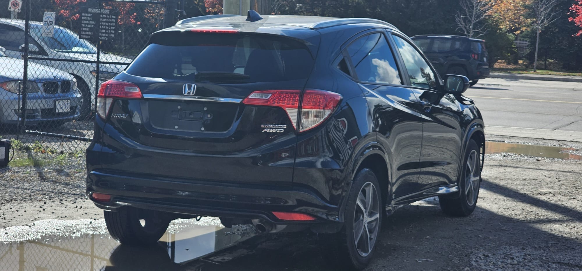 2019 Honda HRV Touring.                                                             $11,300