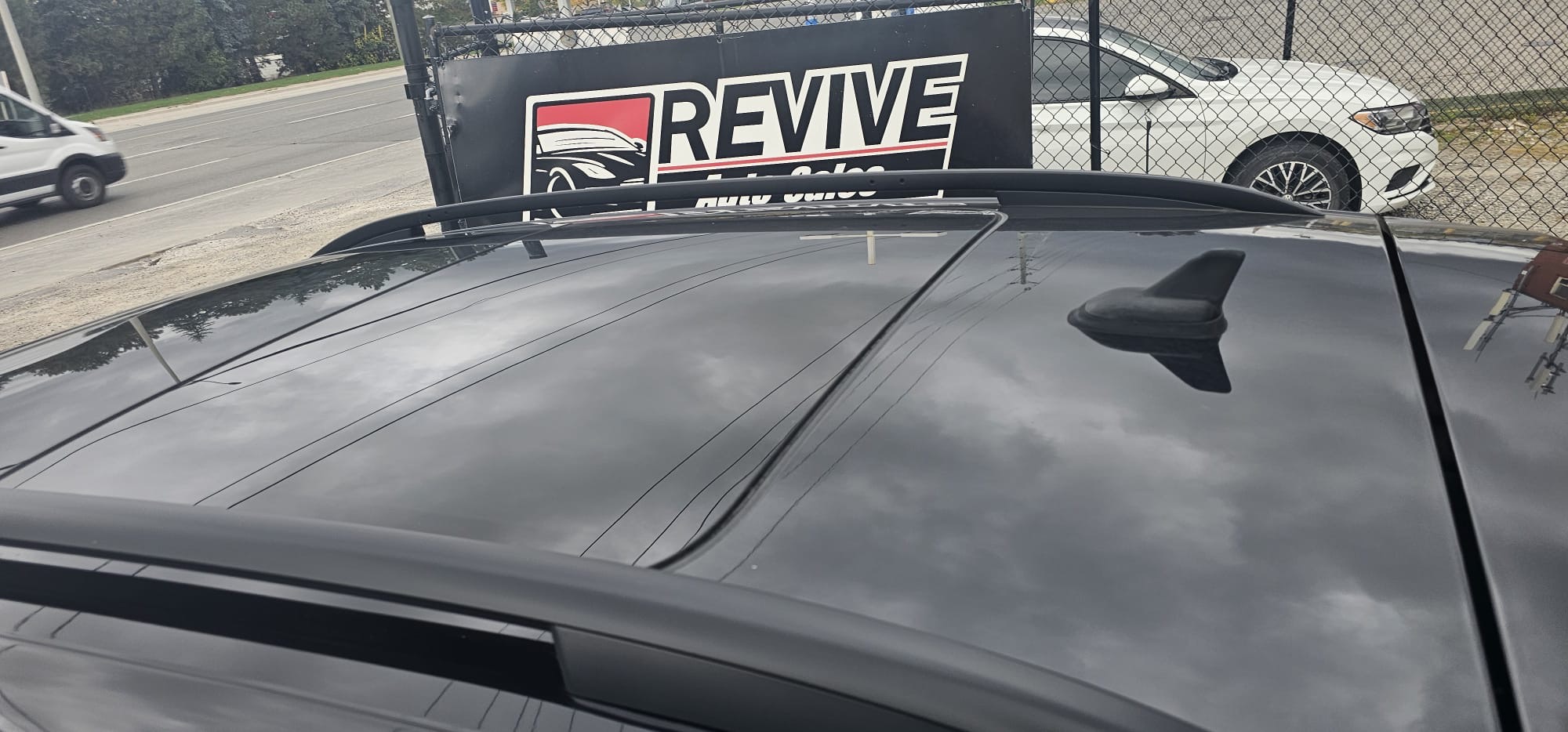 2017 Volkswagen Tiguan                       $7,300