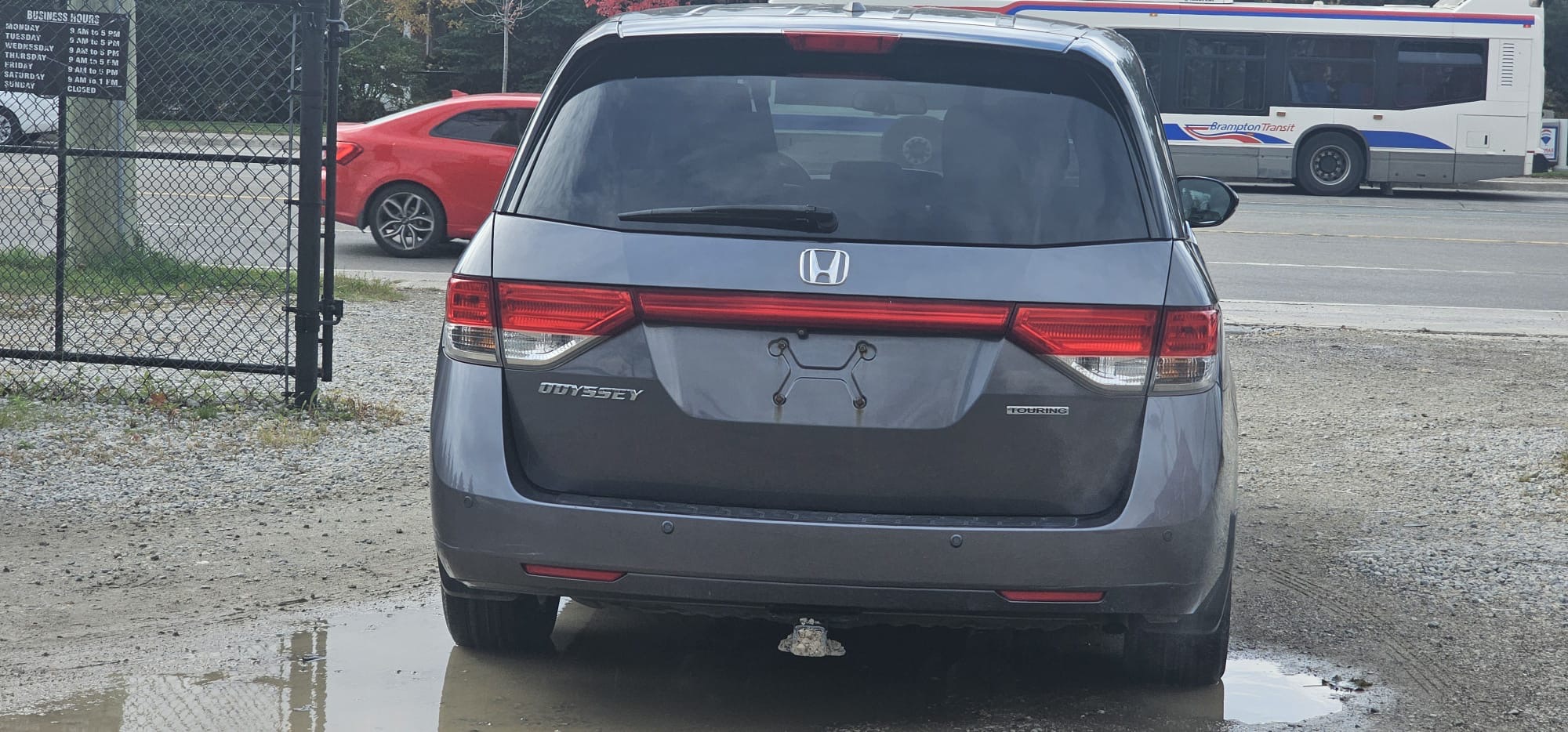2015 Honda Odyssey Touring.                                                   $7,900