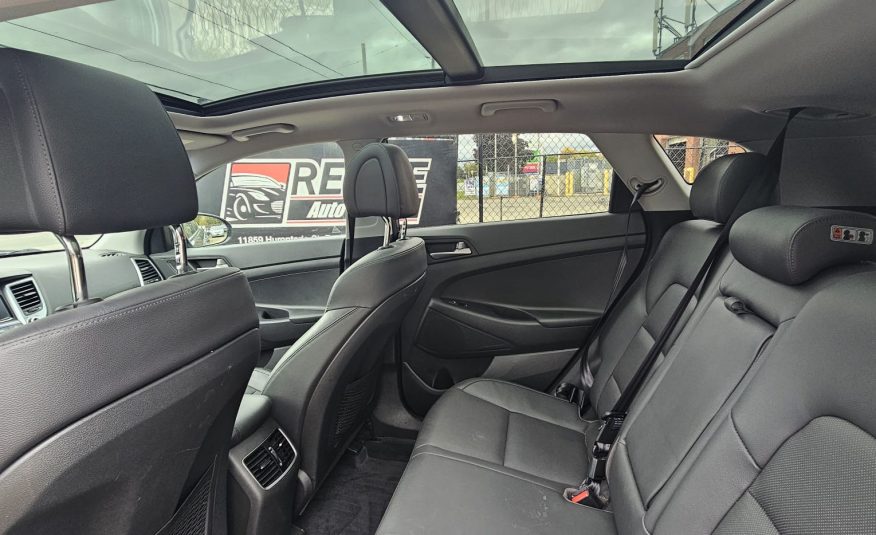 2017 Hyundai Tucson                         $9,500