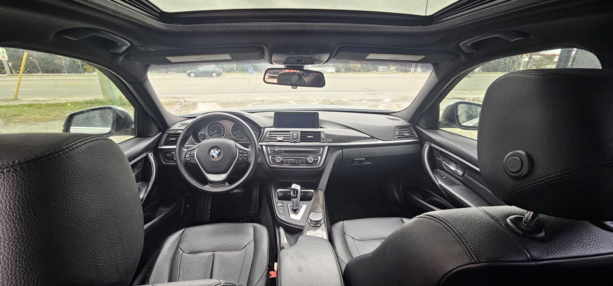 2015 BMW 328i Xdrive.                                                                       $10,300