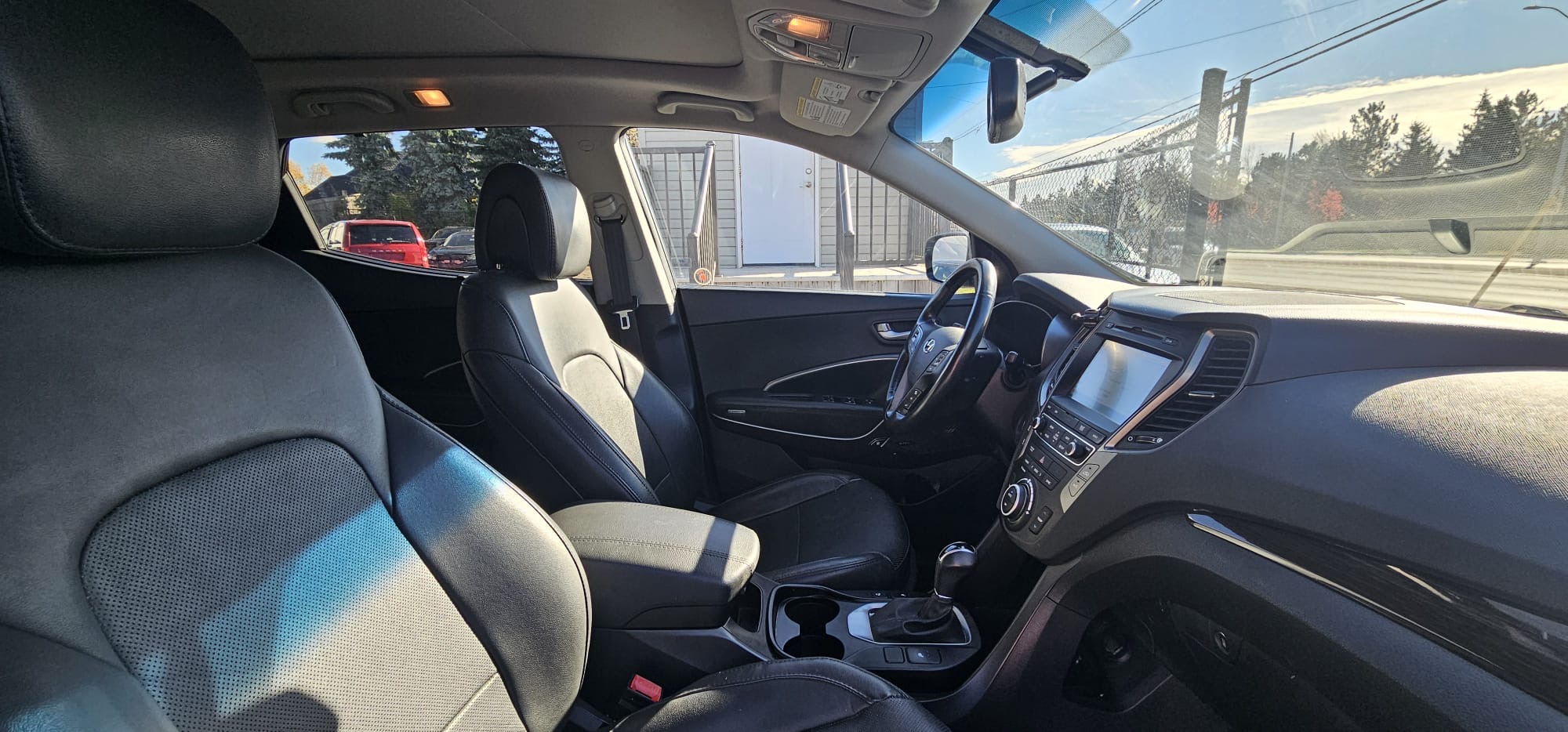 2017 Hyundai Santa Fe Sport.                                                 $11,900