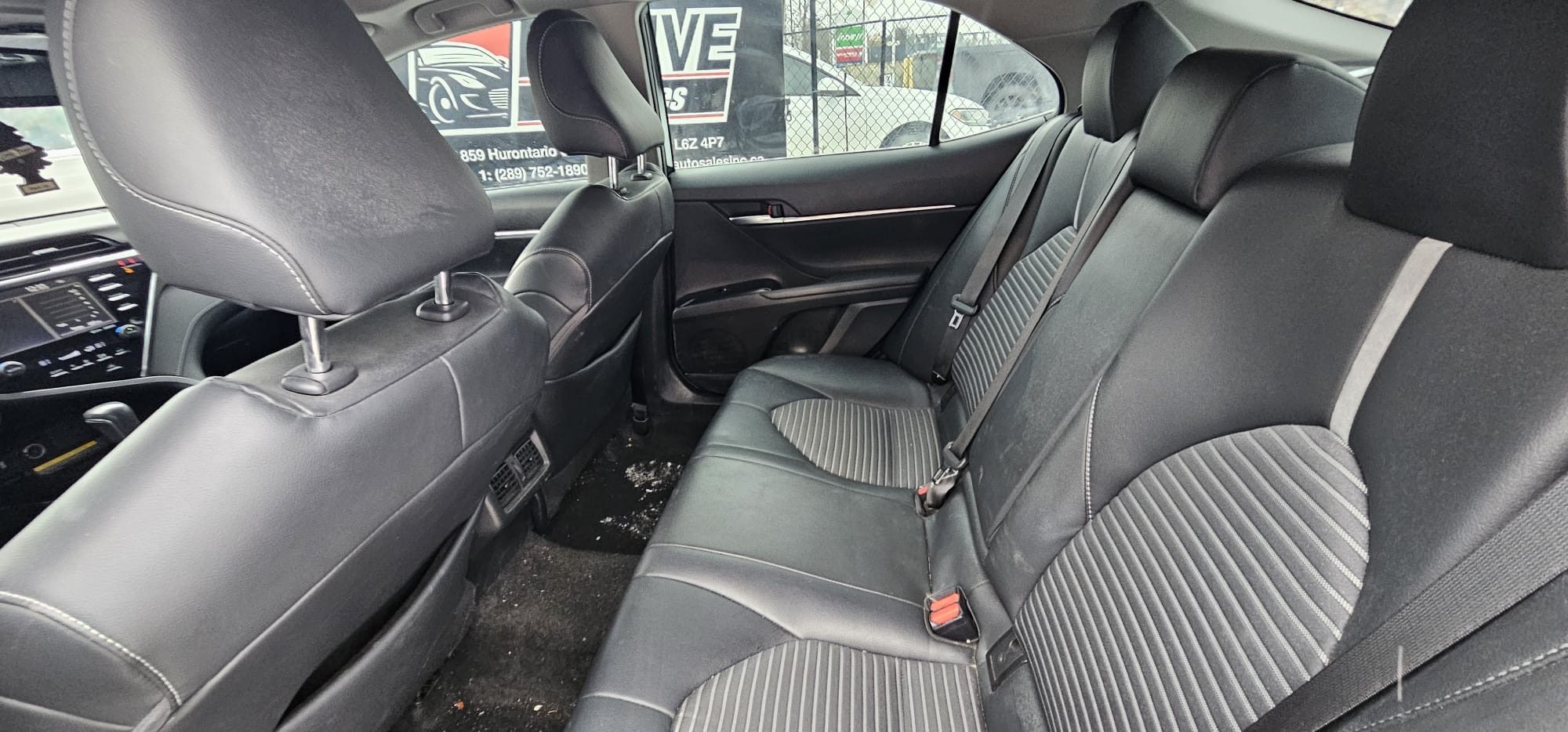 2018 Toyota Camry SE.                                                                             $12,800