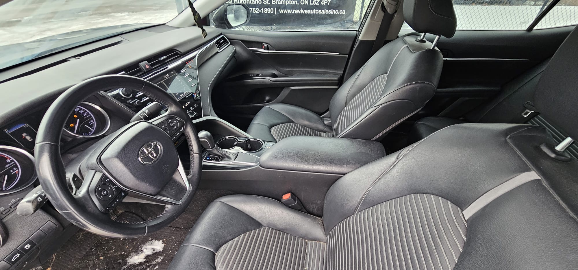 2018 Toyota Camry SE.                                                                             $12,800