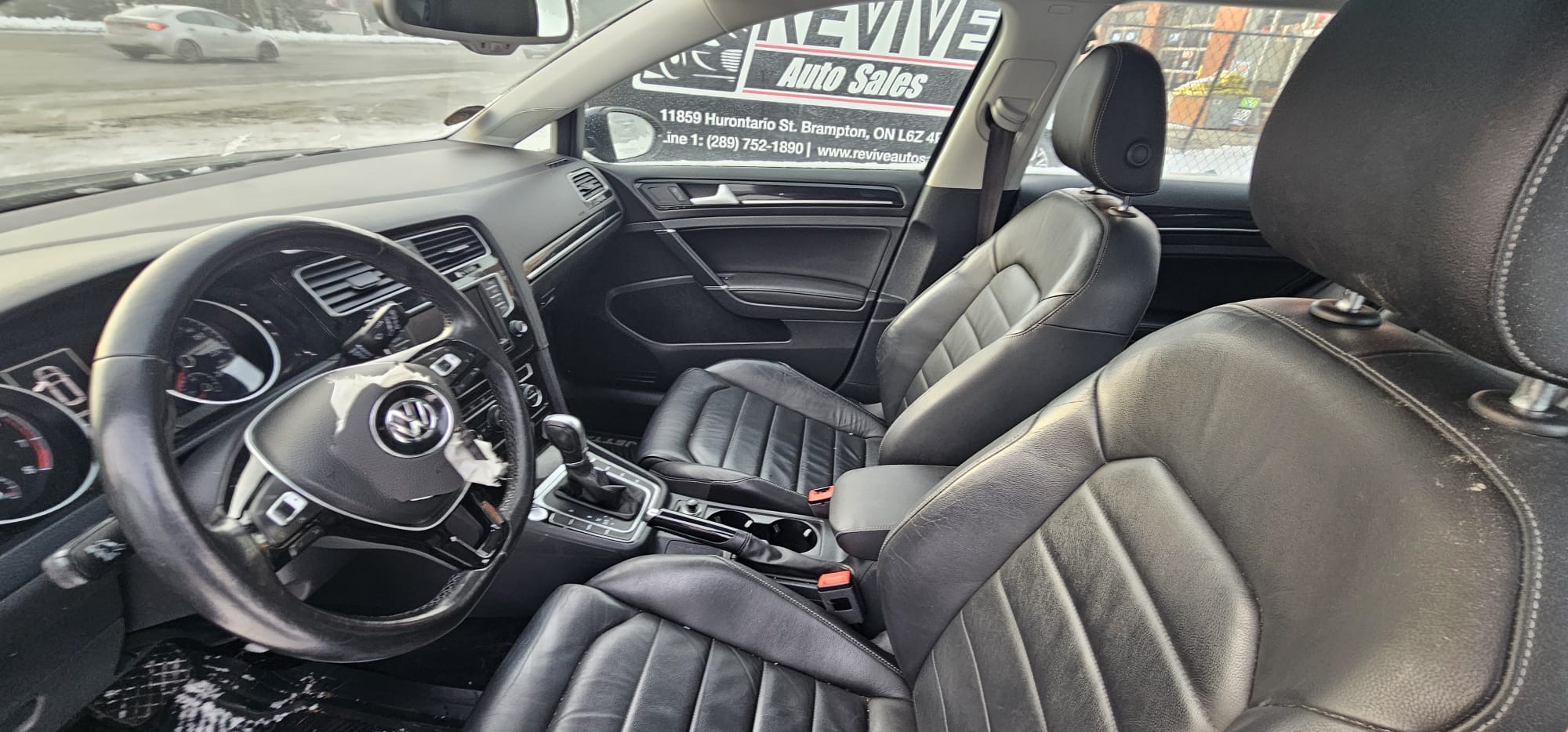 2016 Volkswagen Golf Sportwagen Highline.                                        $7,800