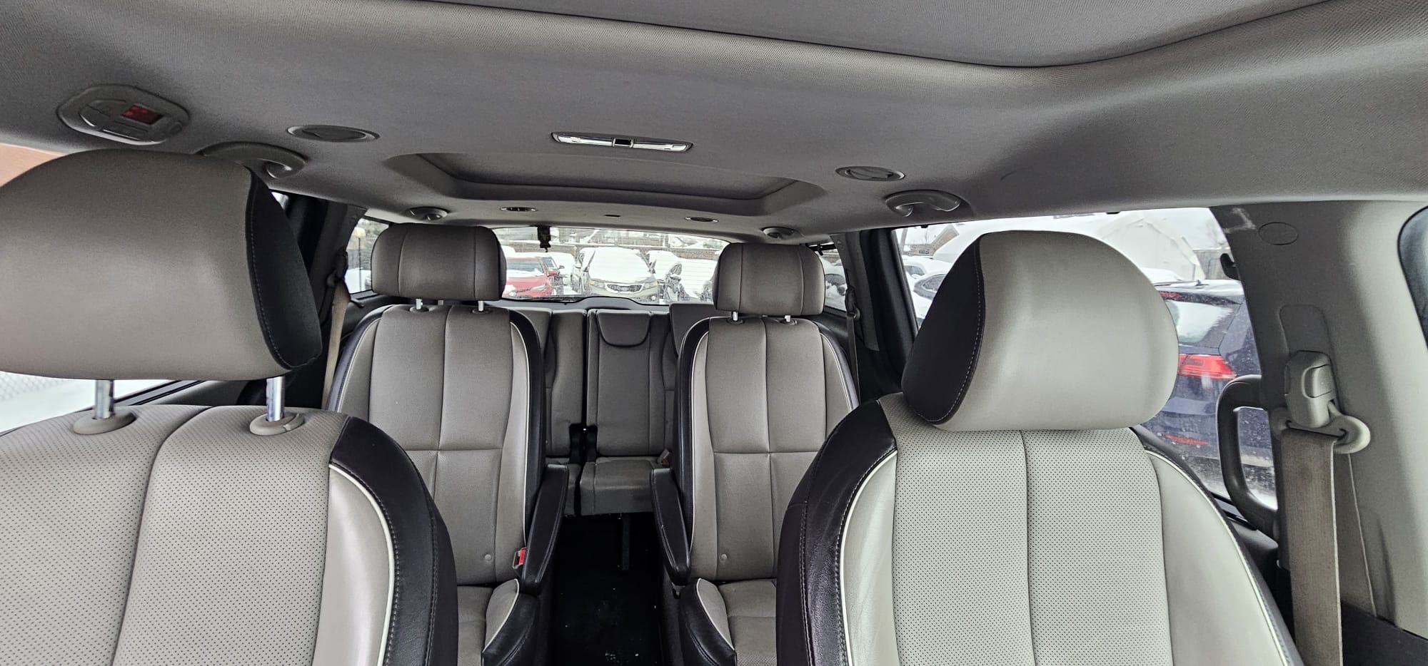 2018 Kia Sedona                                                                        $9,500