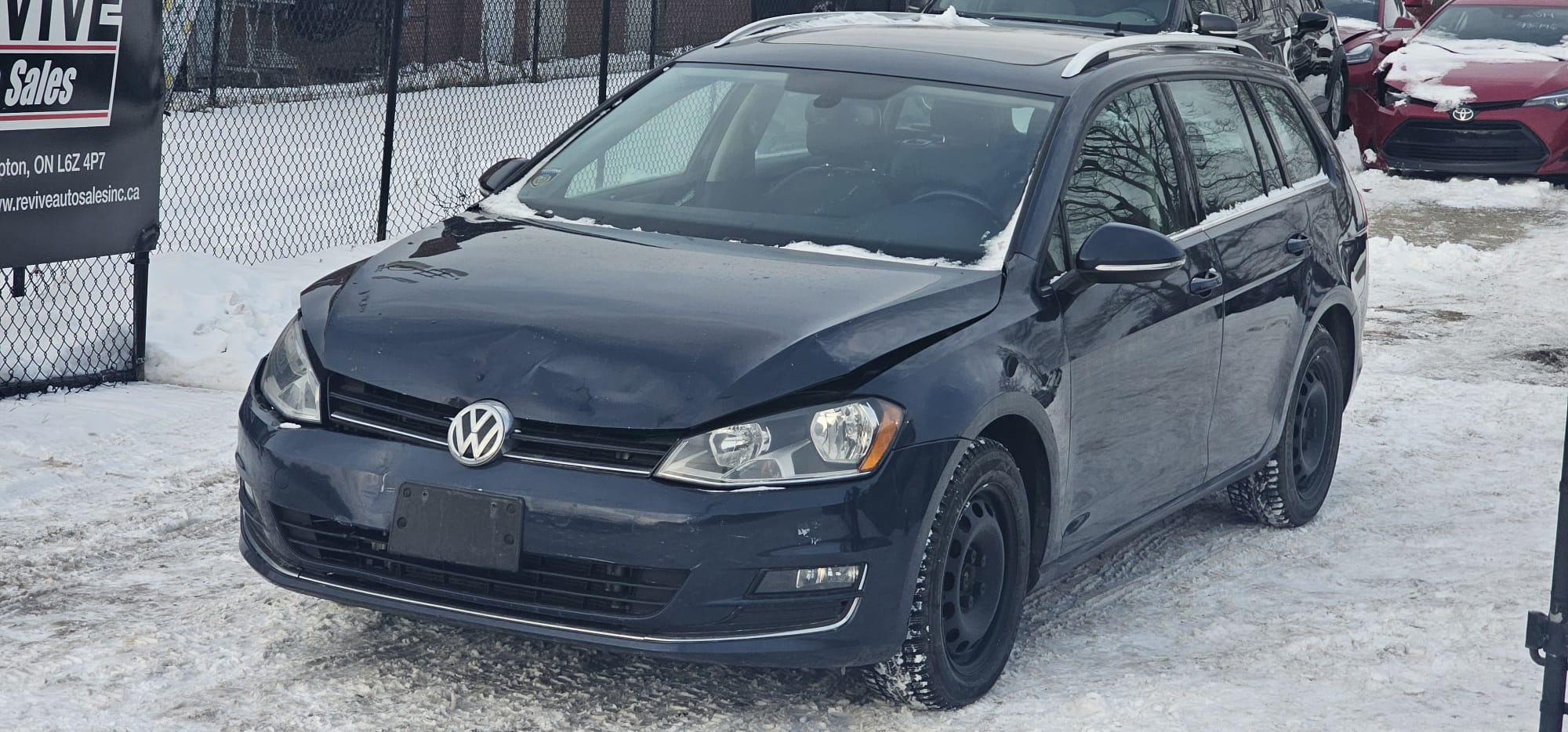 2016 Volkswagen Golf Sportwagen Highline.                                        $7,800