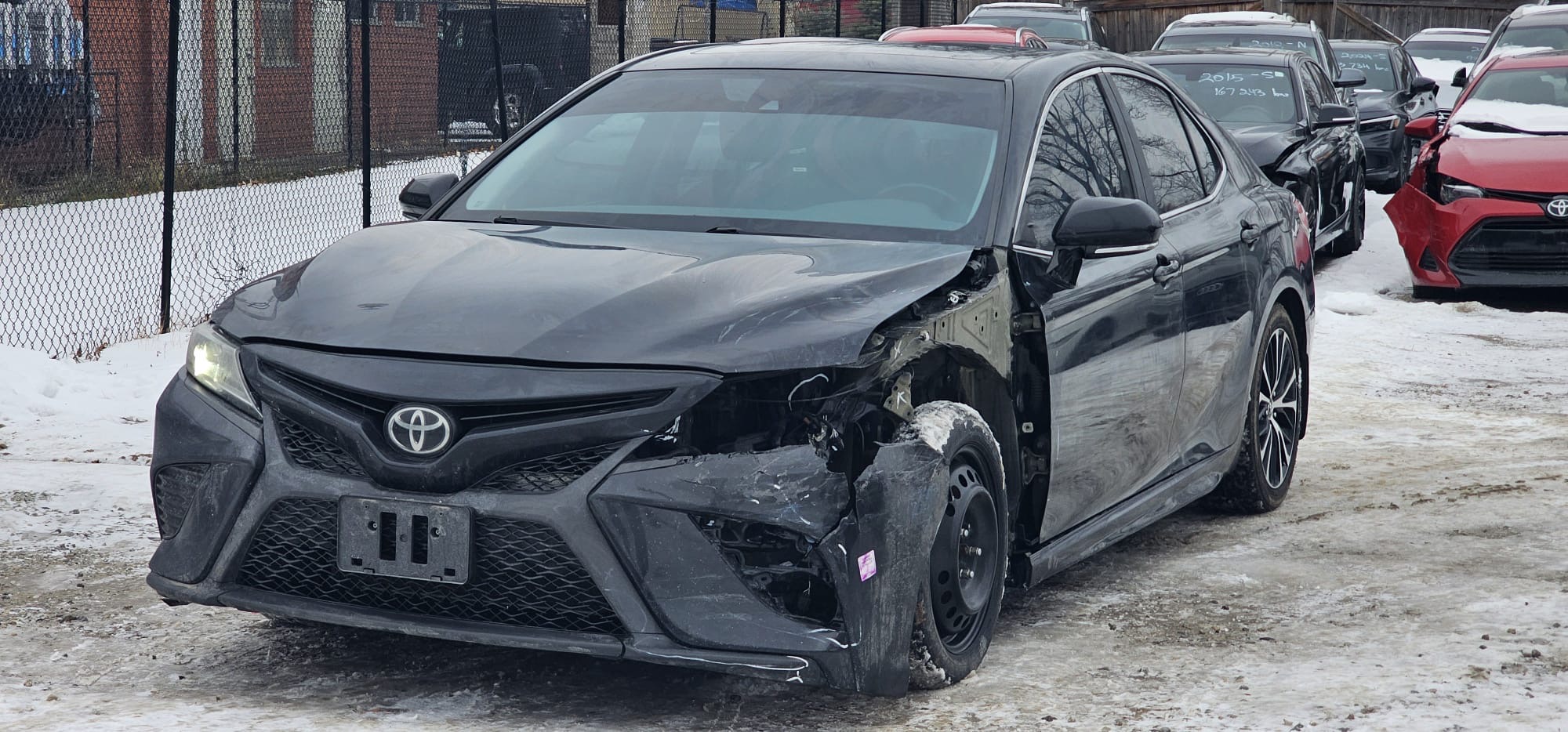 2018 Toyota Camry SE.                                                                             $12,800
