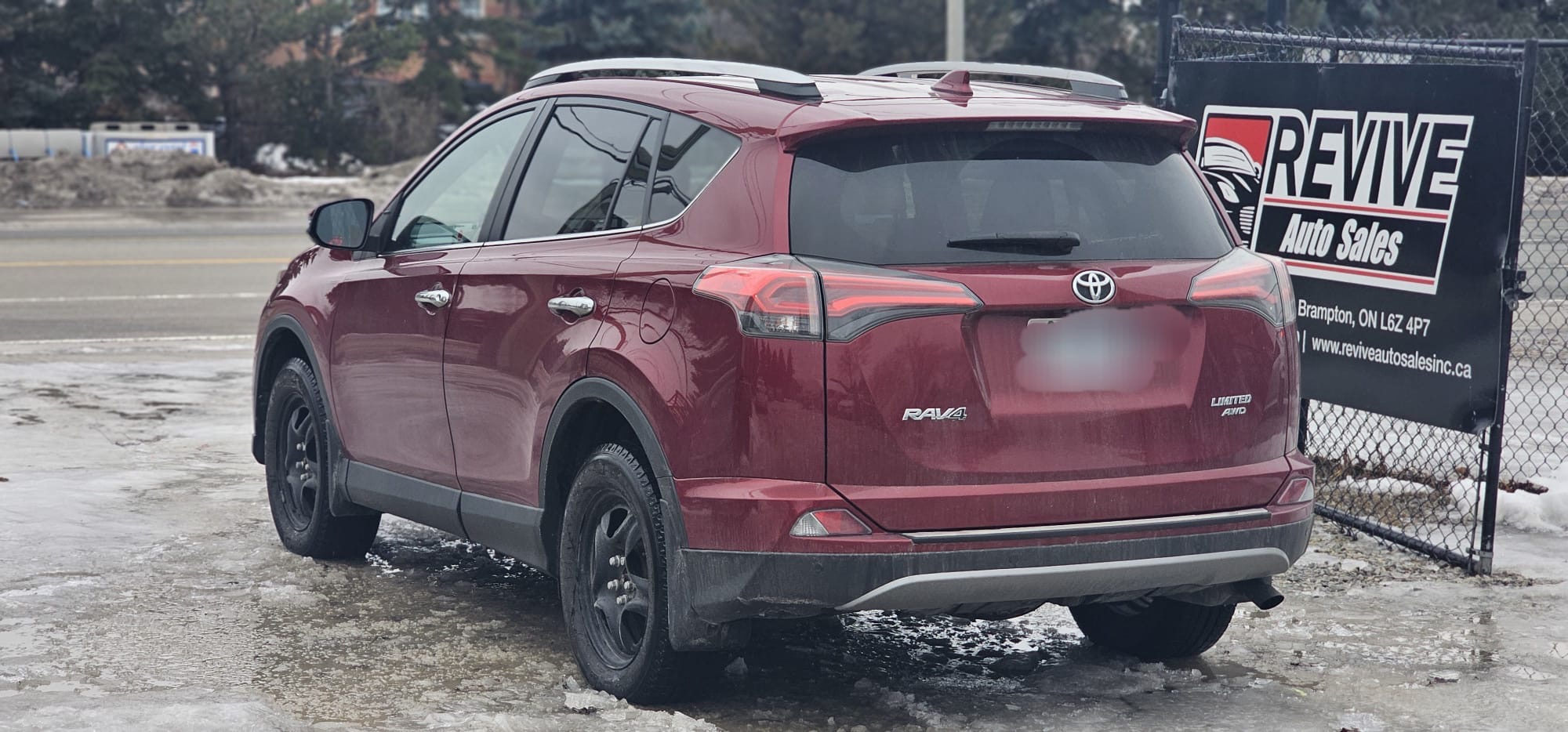 2018 Toyota Rav4 Limited.                                                                         $ 22,900