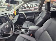 2020 Toyota Camry SE.                                                                        $10,800