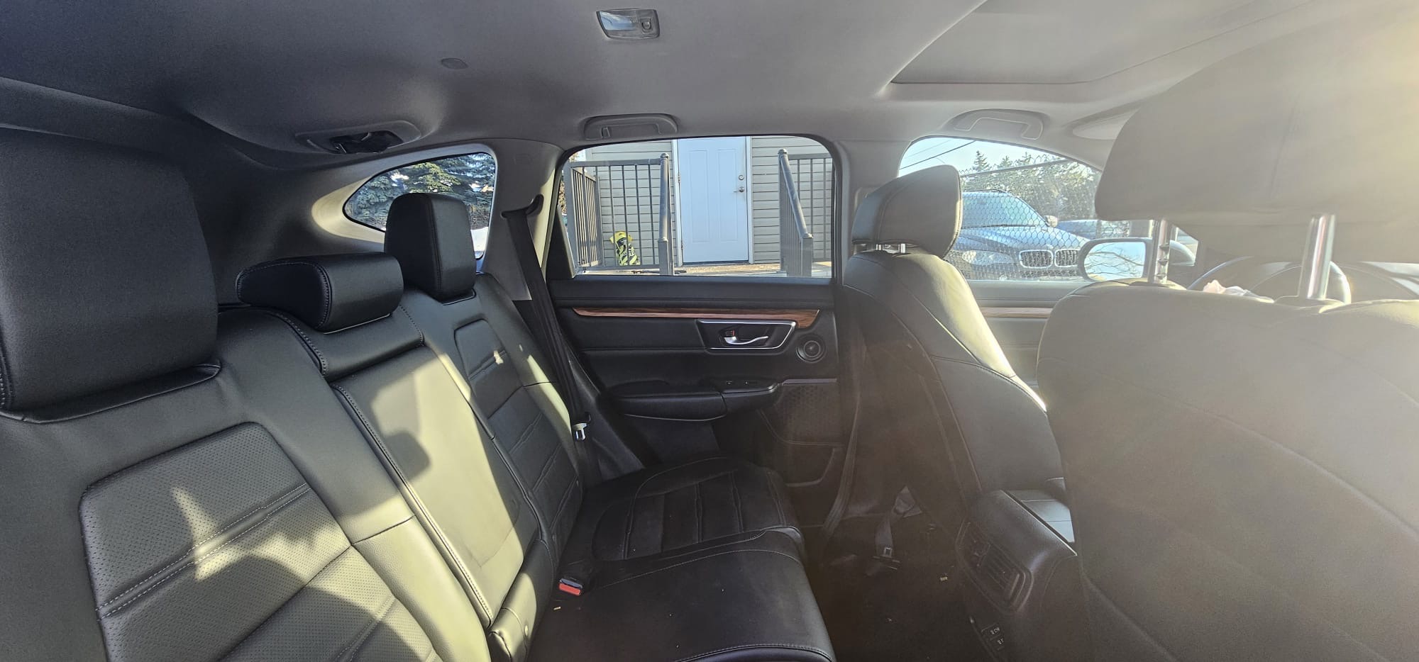 2019 Honda CRV EX-L.                                                                         $14,900