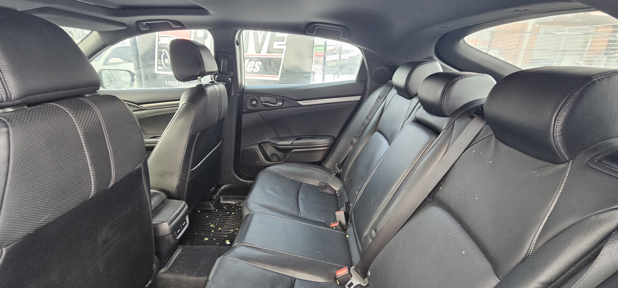 2018 Honda Civic Sport Touring.                                                                          $9,300