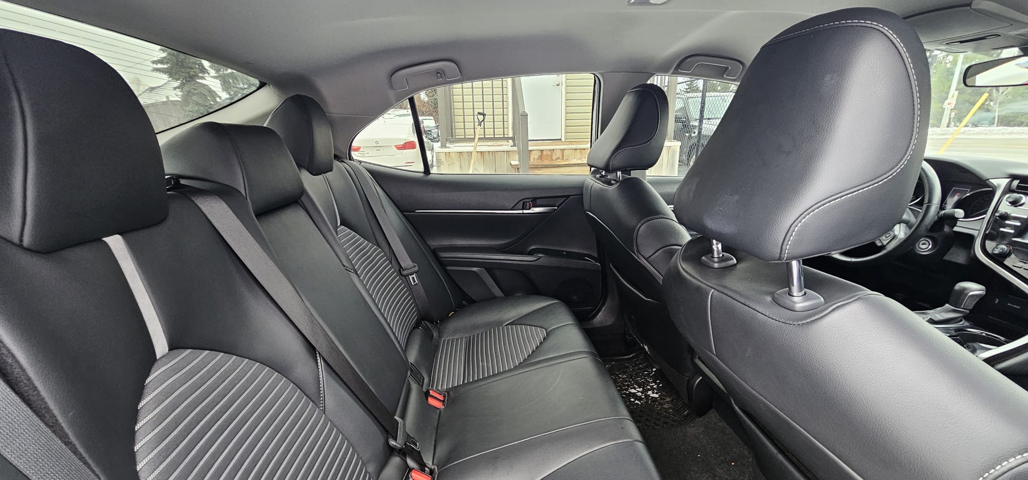 2020 Toyota Camry SE.                                                                        $10,800