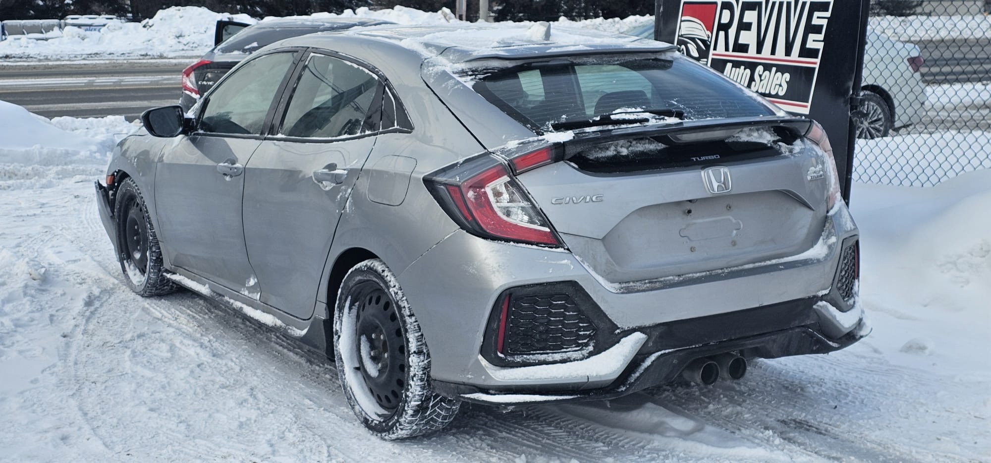 2018 Honda Civic Sport Touring.                                                                          $9,300