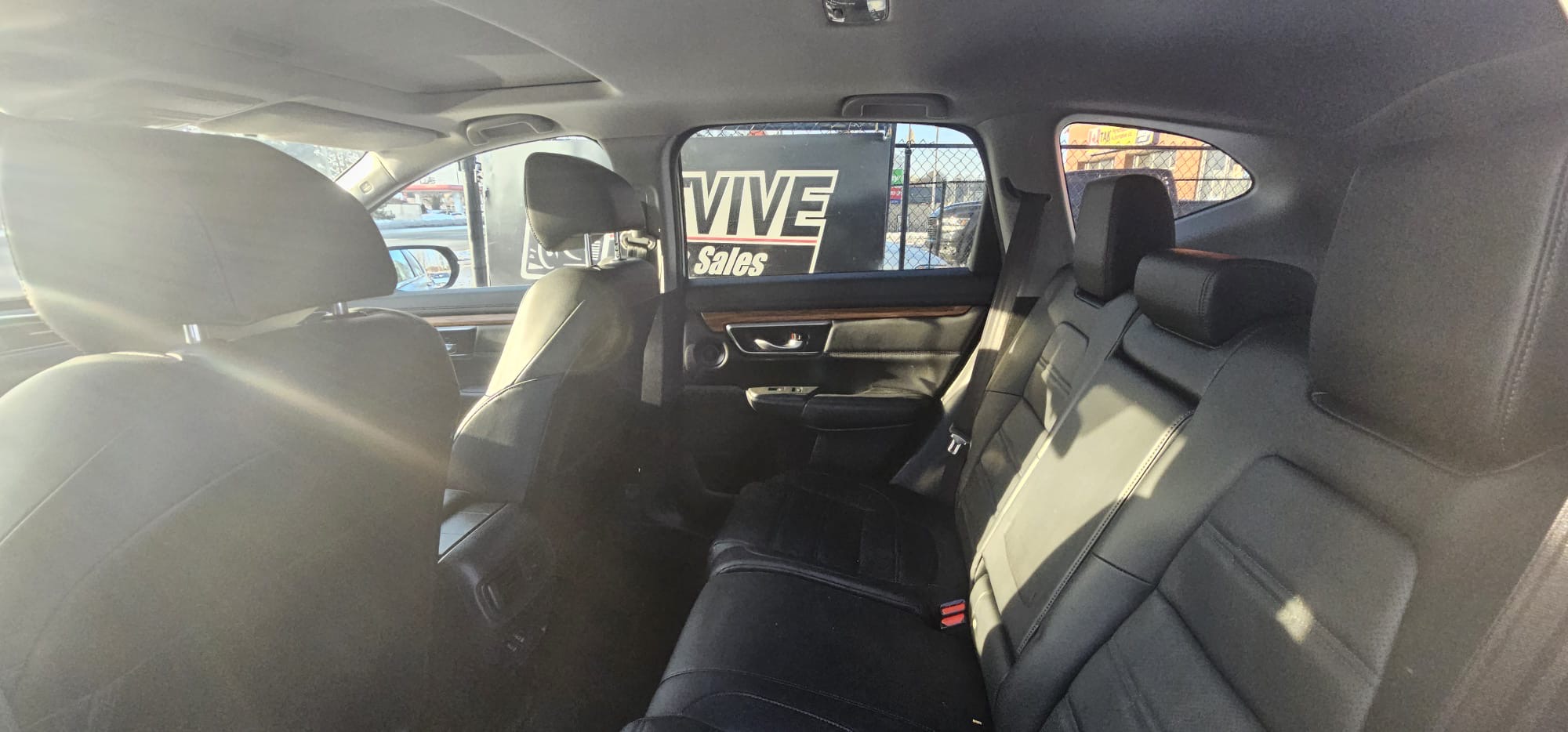 2019 Honda CRV EX-L.                                                                         $14,900