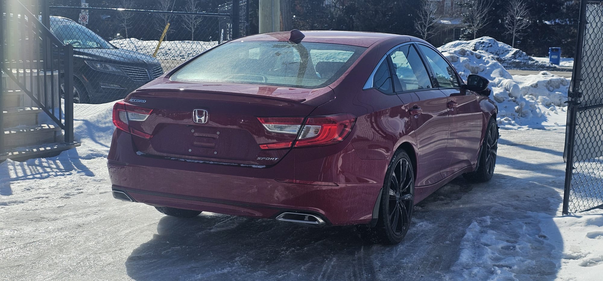2019 Honda Accord Sport.                                                                         $12,900