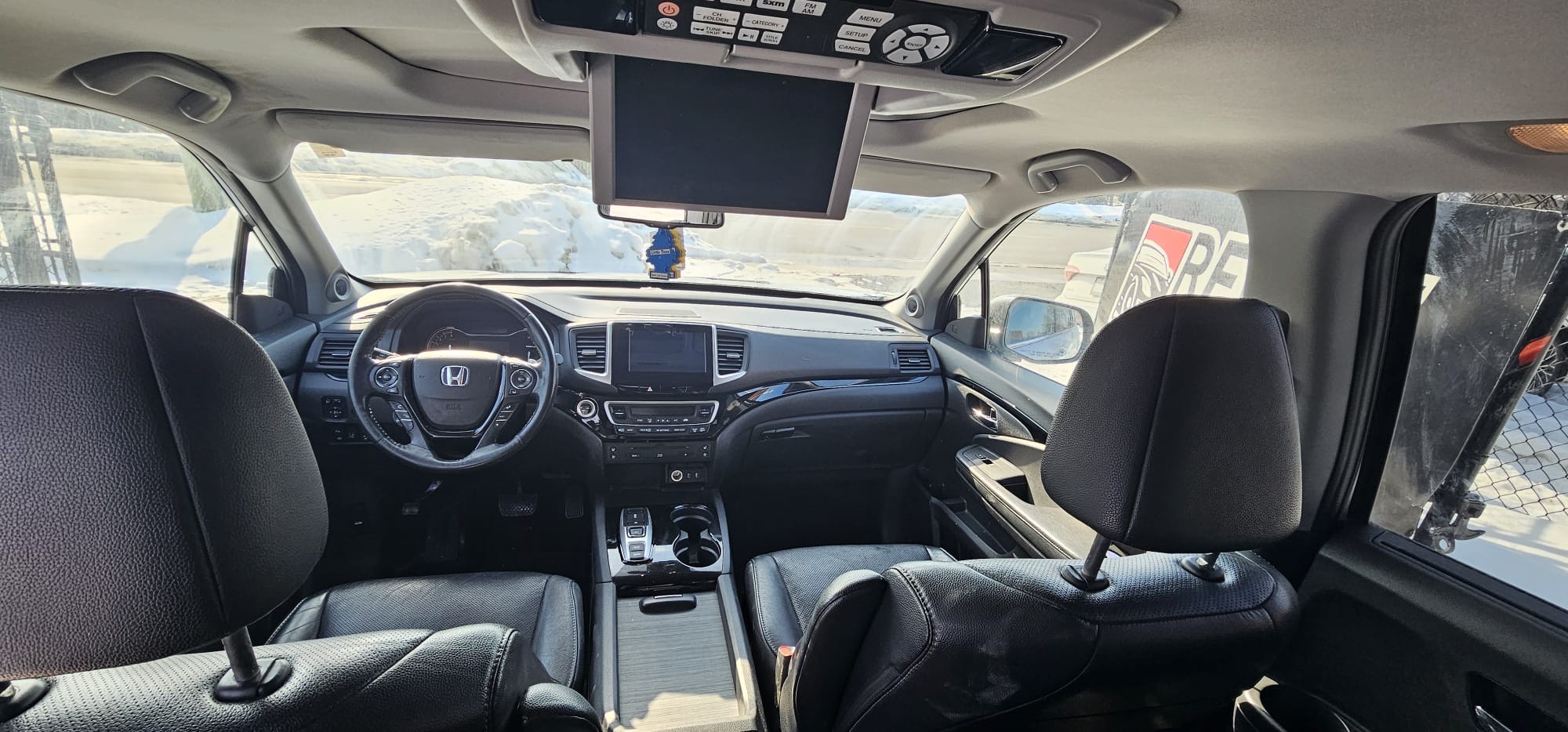 2016 Honda Pilot Touring.                                                                        $9,800