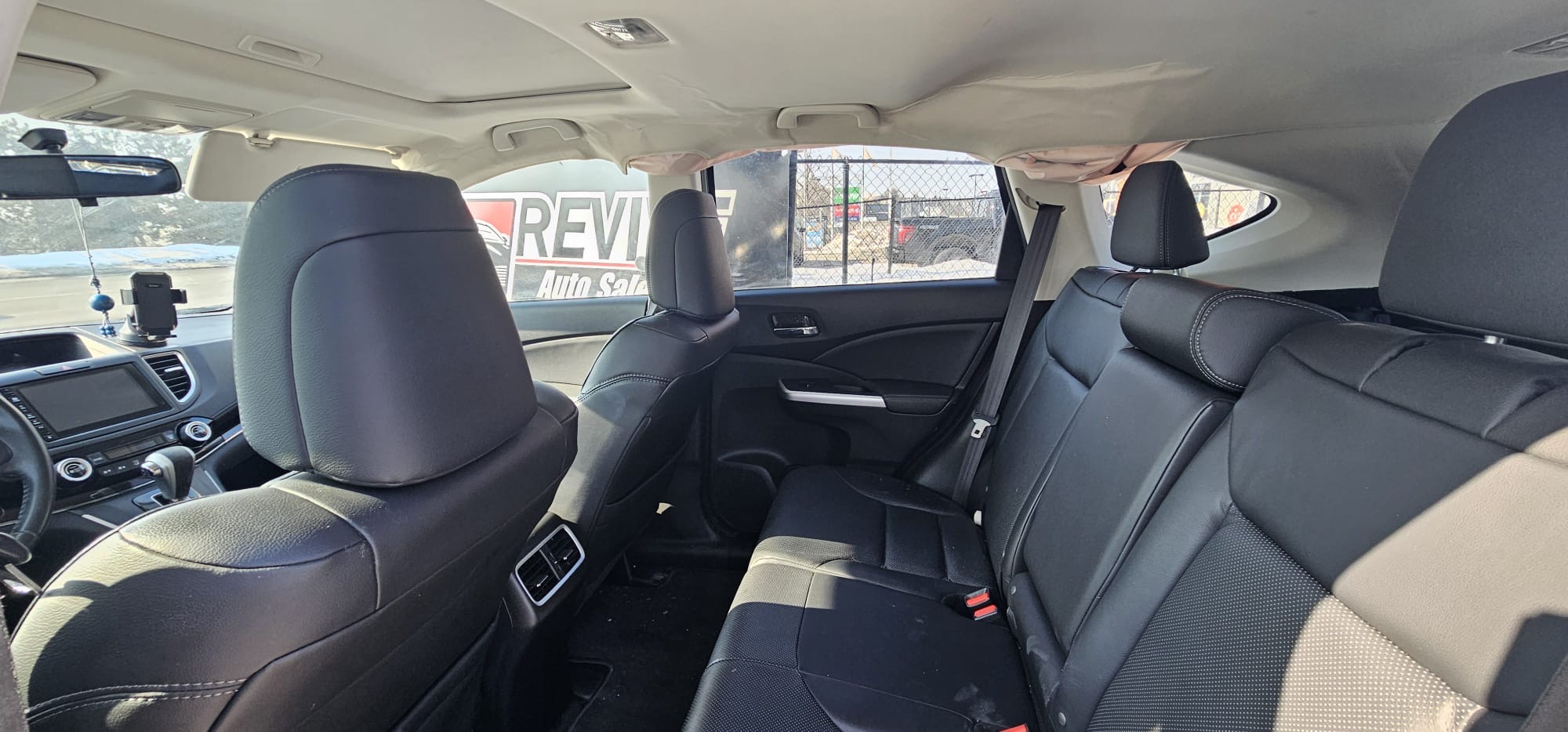 2016 Honda CRV EX-L.                                                                        $11,300