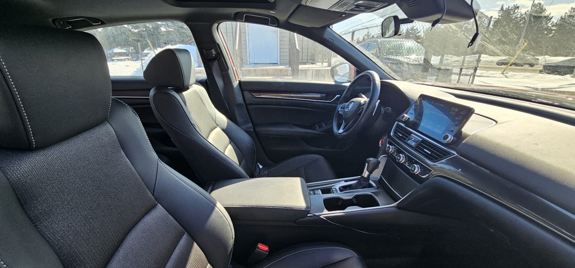 2019 Honda Accord Sport.                                                                         $12,900