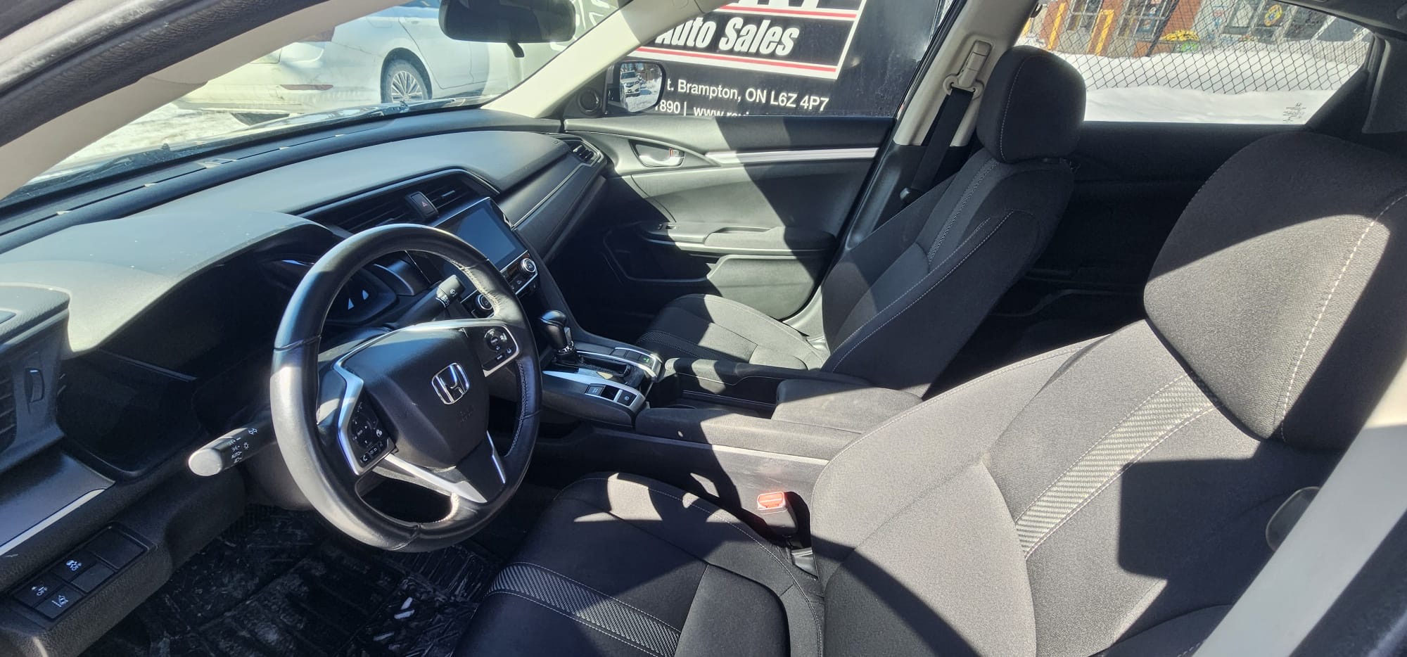 2018 Honda Civic SE.                                                                        $13,900