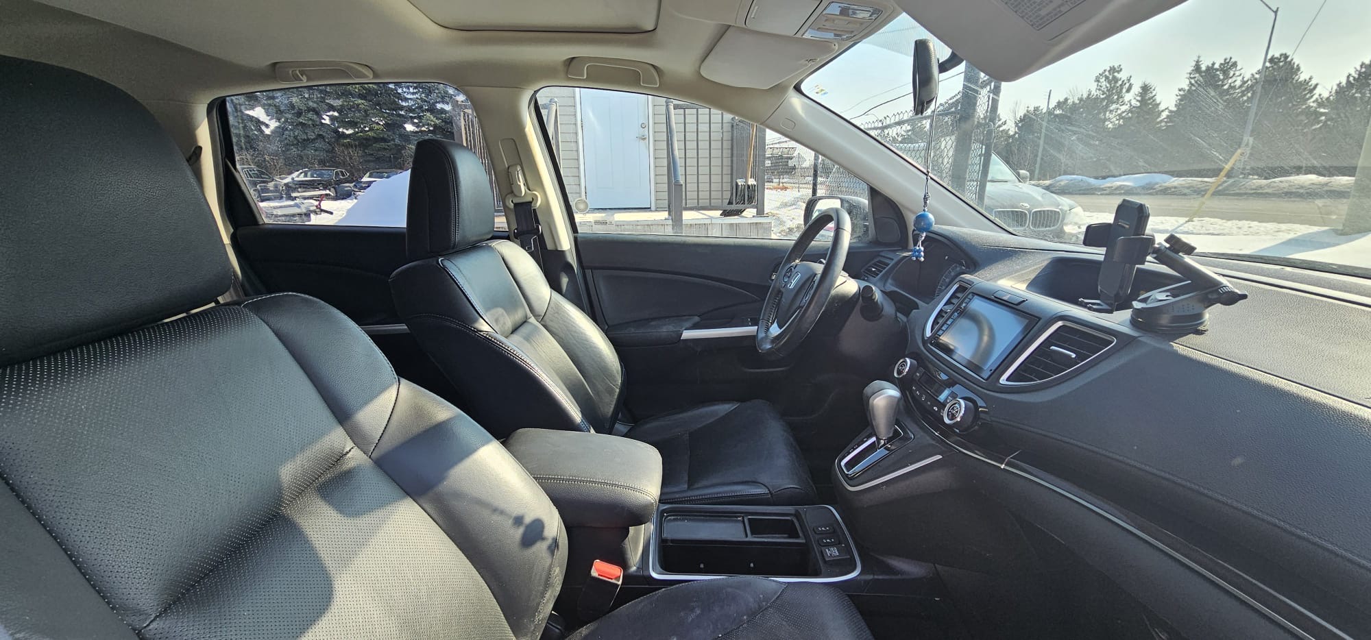 2016 Honda CRV EX-L.                                                                        $11,300