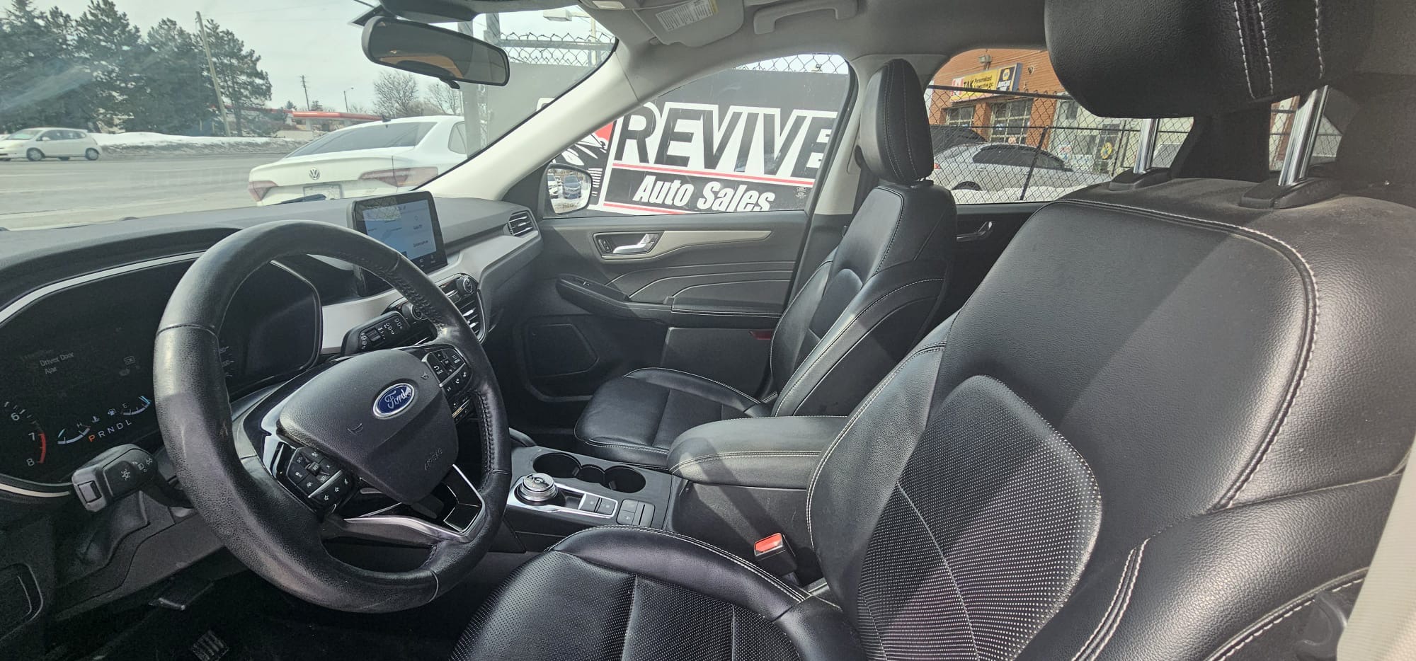 2021 Ford Escape SEL.                                                                        $11,700