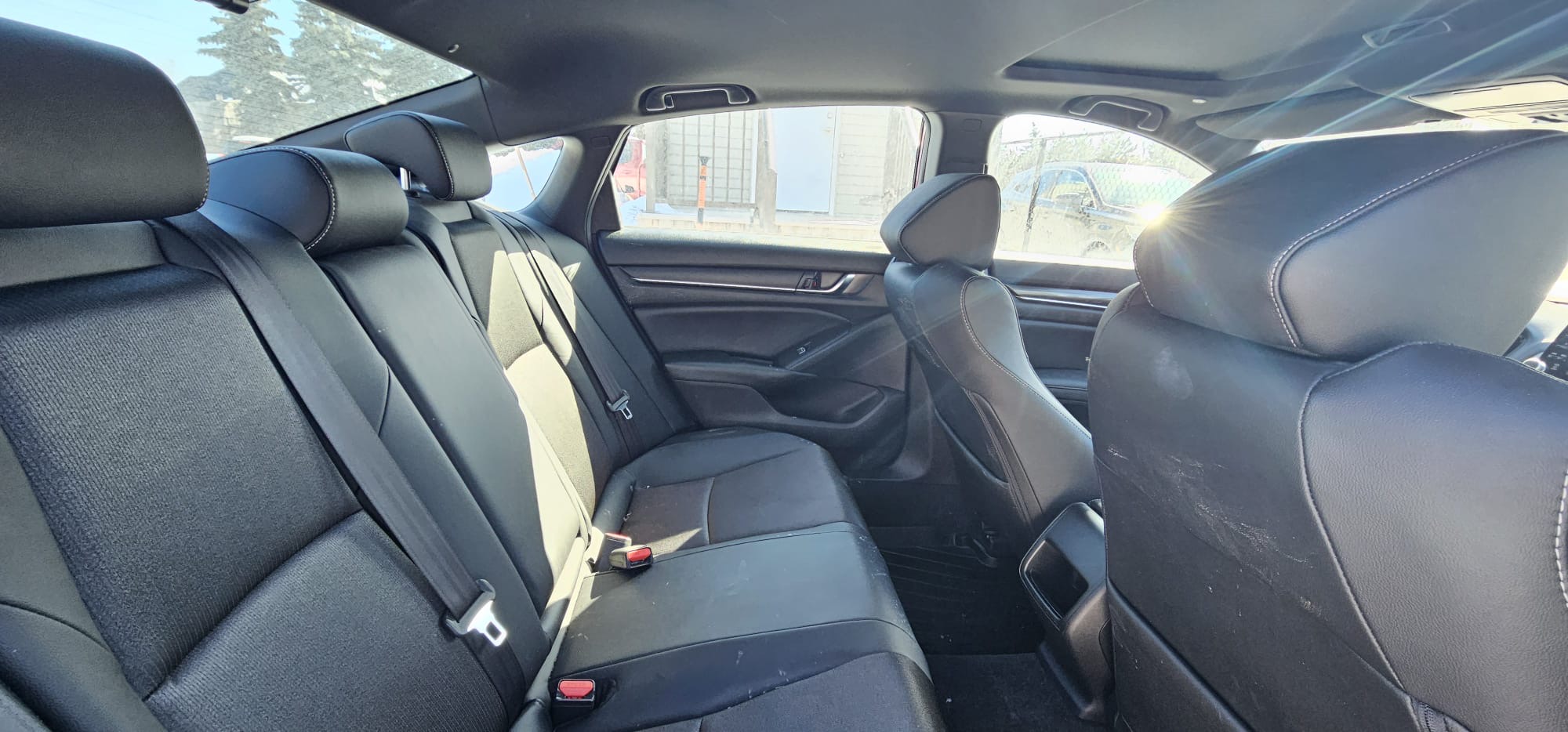 2019 Honda Accord Sport.                                                                         $12,900