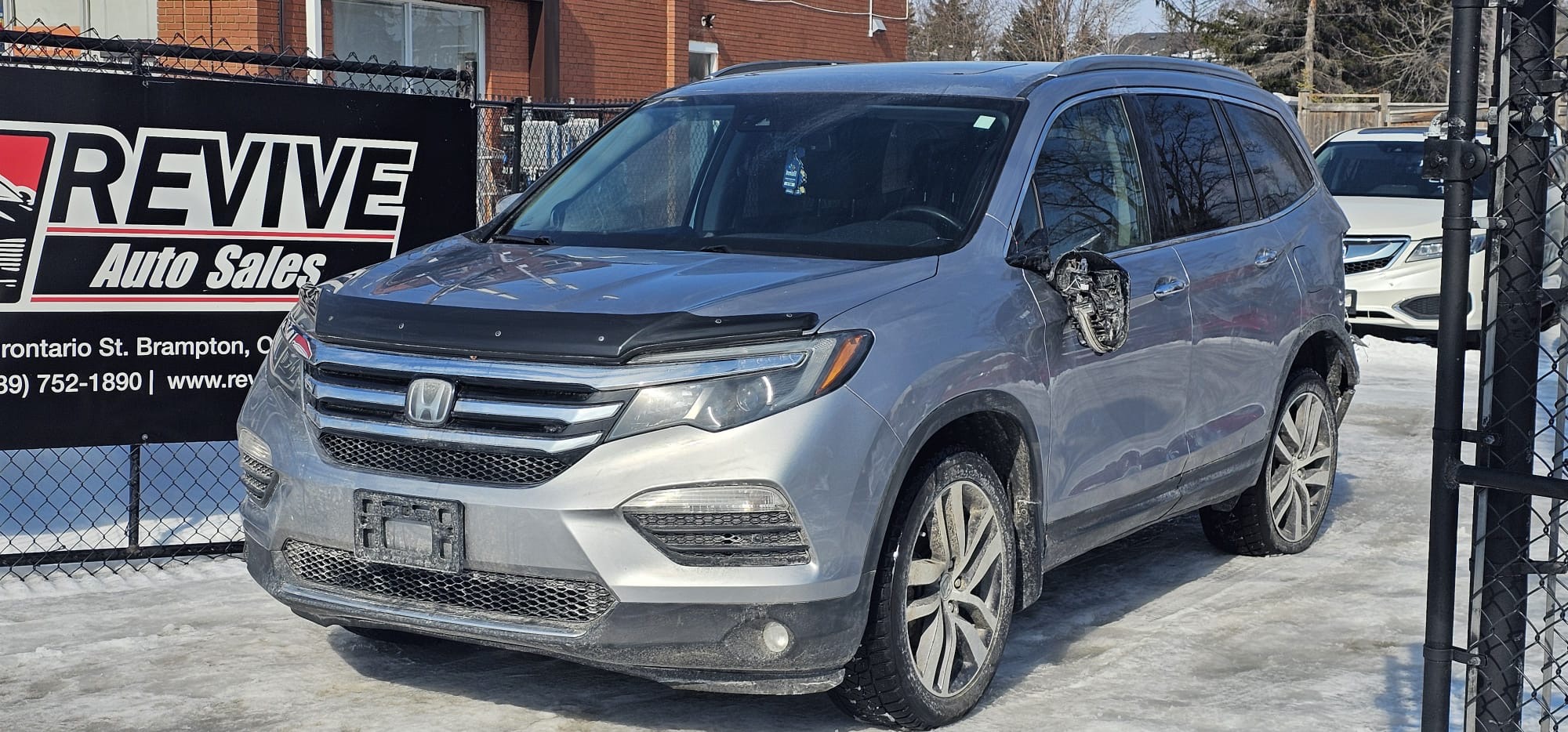 2016 Honda Pilot Touring.                                                                        $9,800