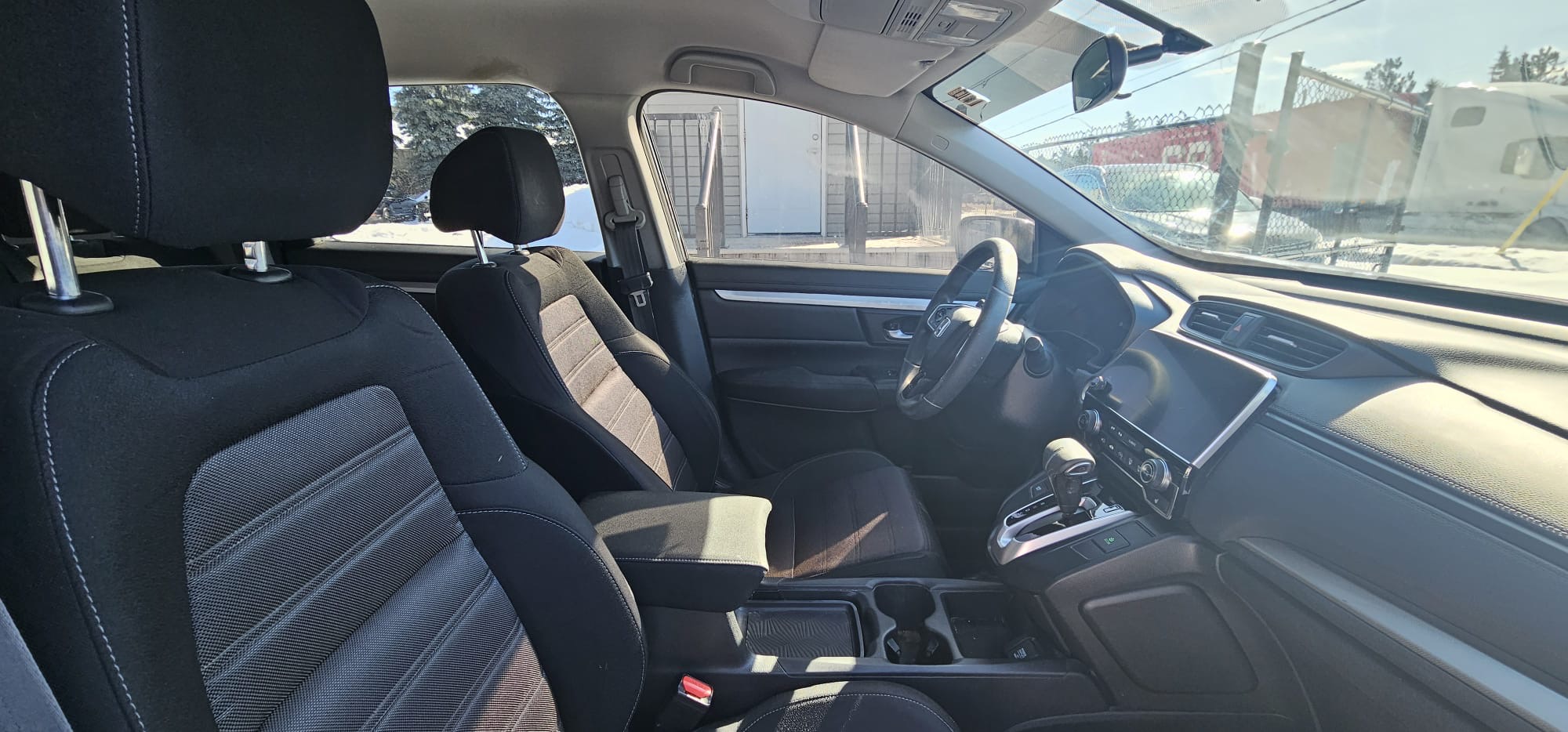 2019 Honda CRV LX.                                                                        $13,800