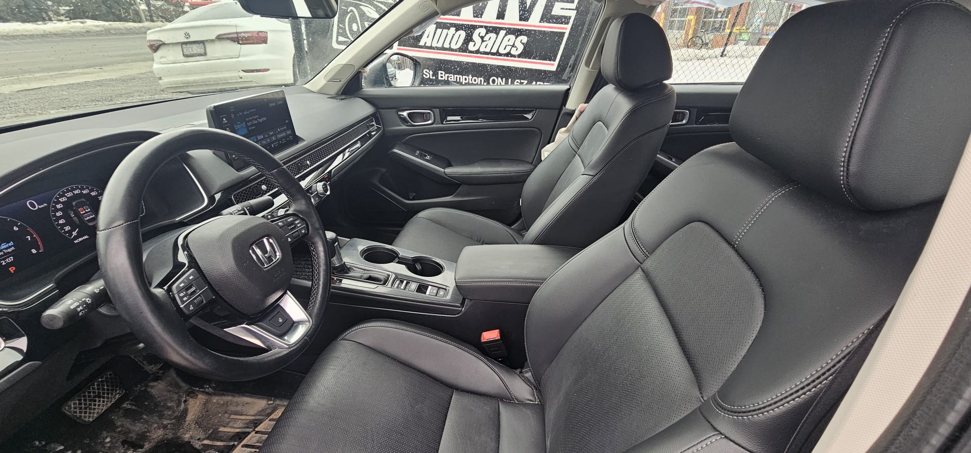 2022 Honda Civic Touring.                                                                        $13,900