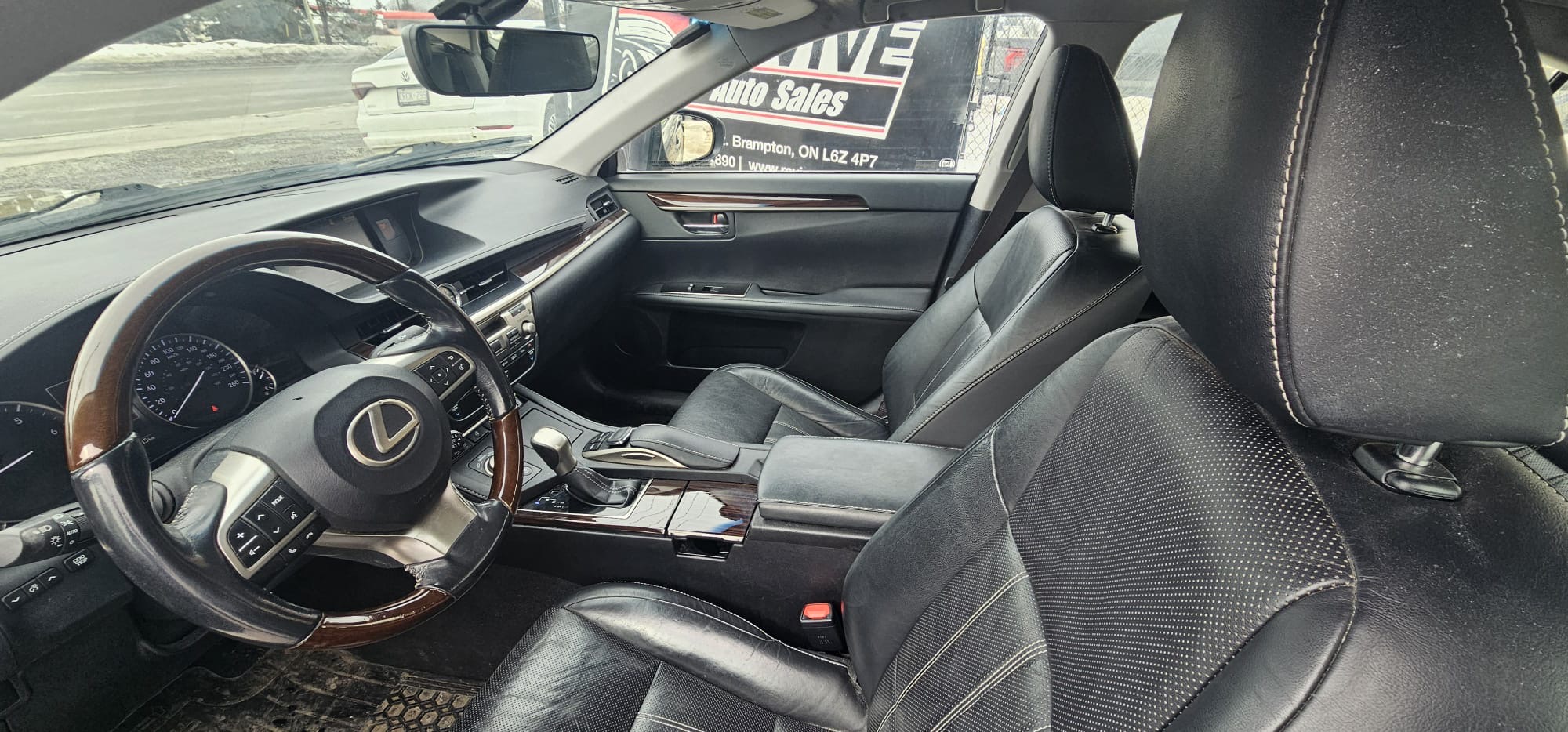 2016 Lexus ES 350.                                                                        $12,500