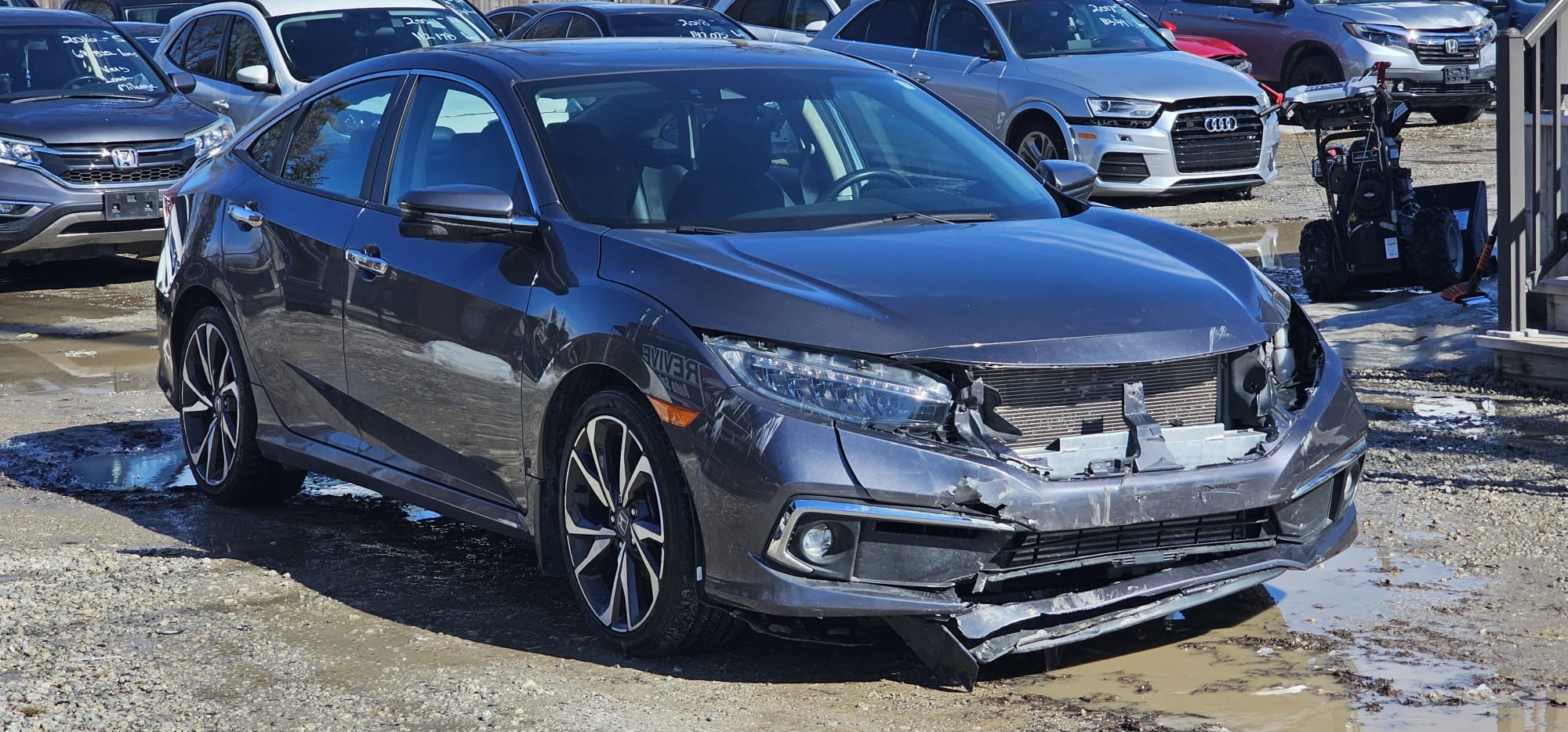 2020 Honda Civic Touring.                                                                         $11,200
