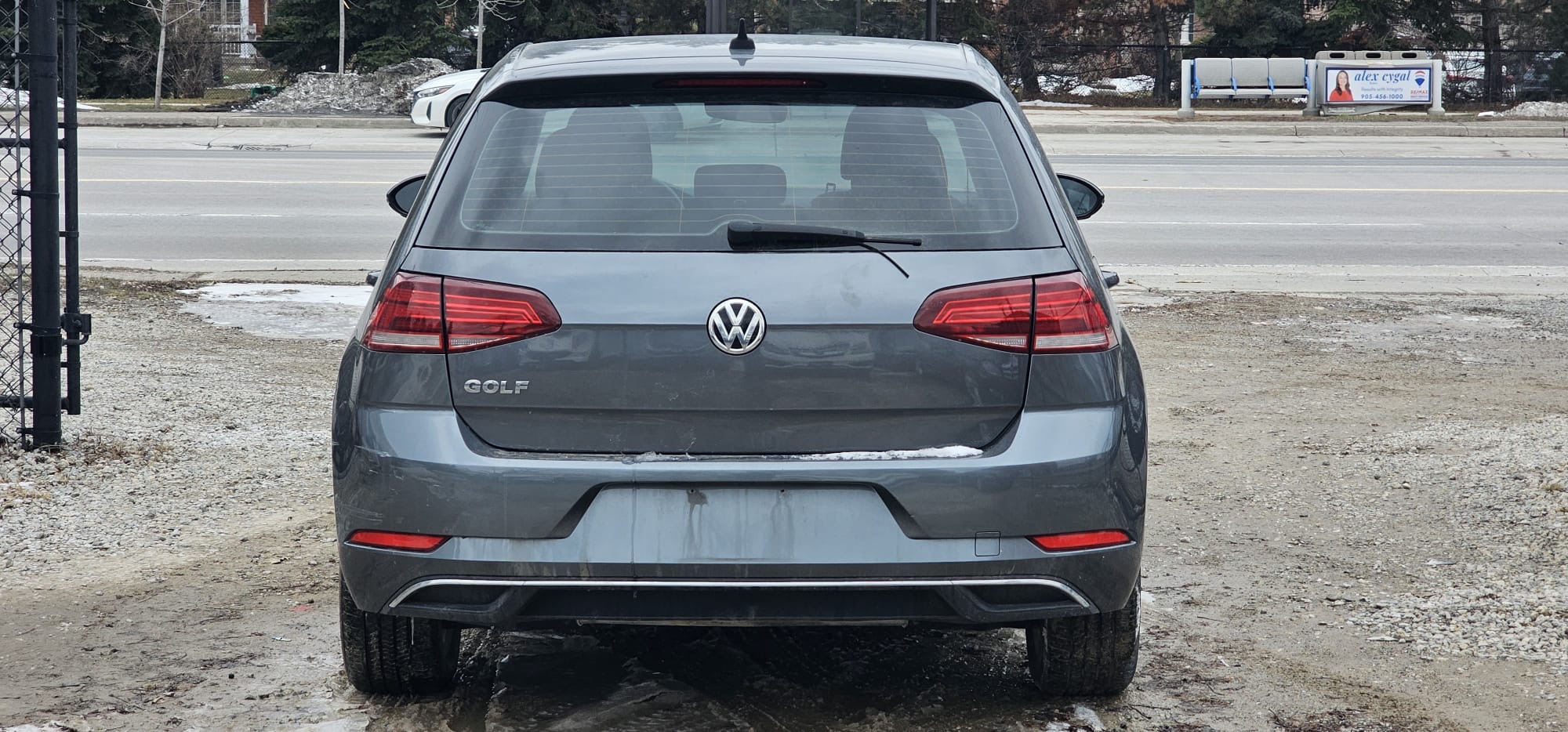 2019 Volkswagen Golf Highline.                                                                         $10,500