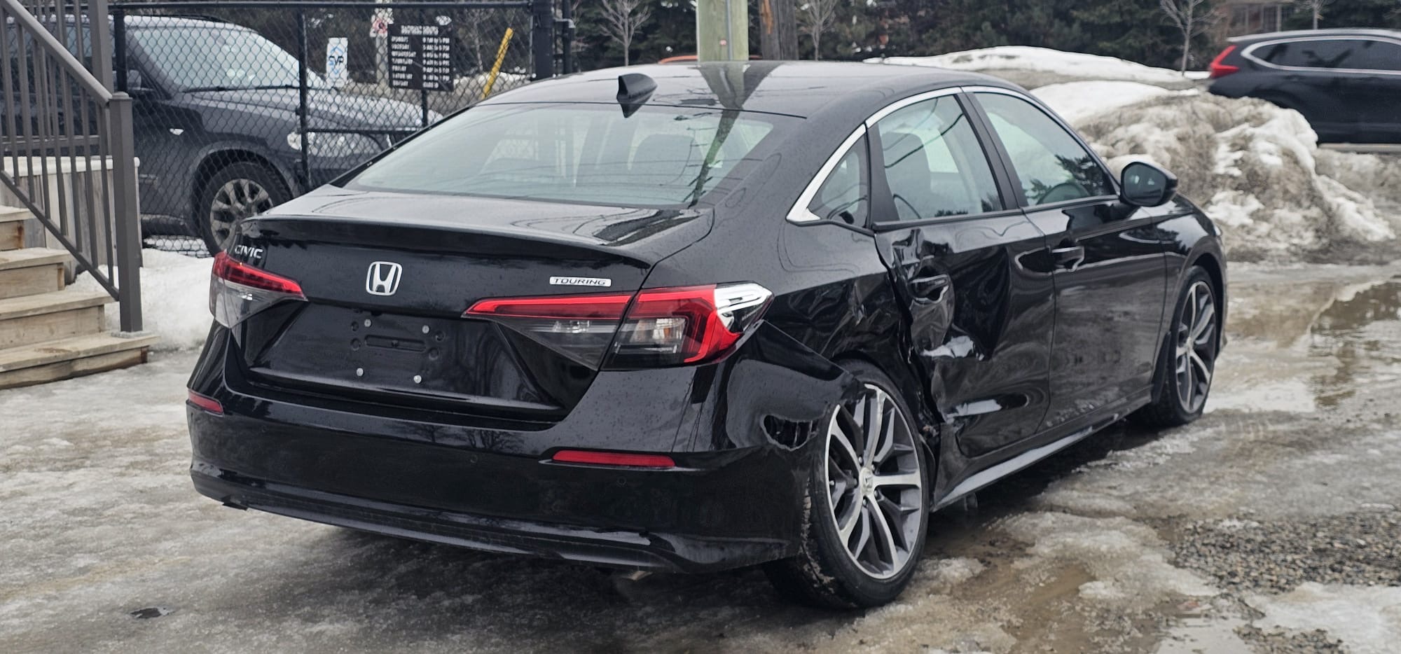 2022 Honda Civic Touring.                                                                        $13,900