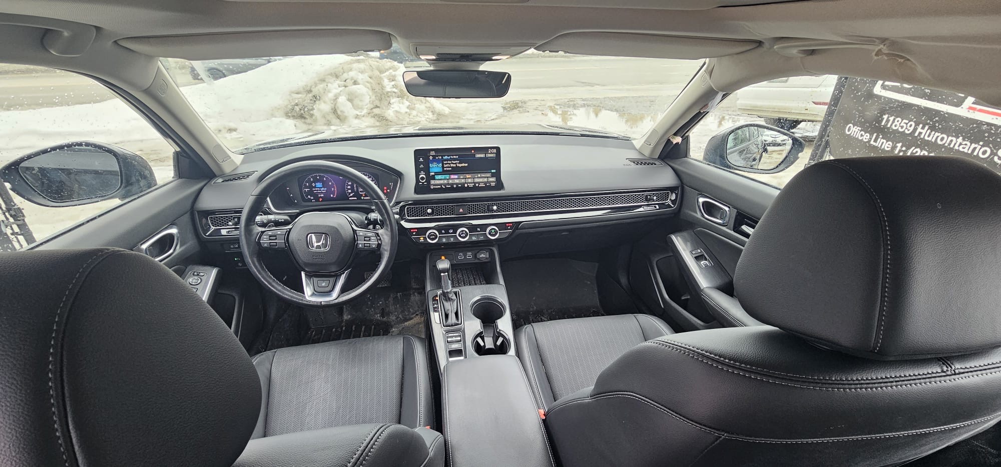 2022 Honda Civic Touring.                                                                        $13,900