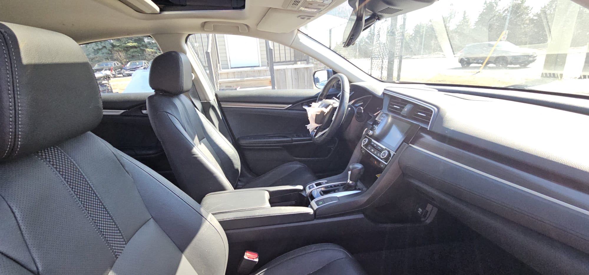 2020 Honda Civic Touring.                                                                         $11,200