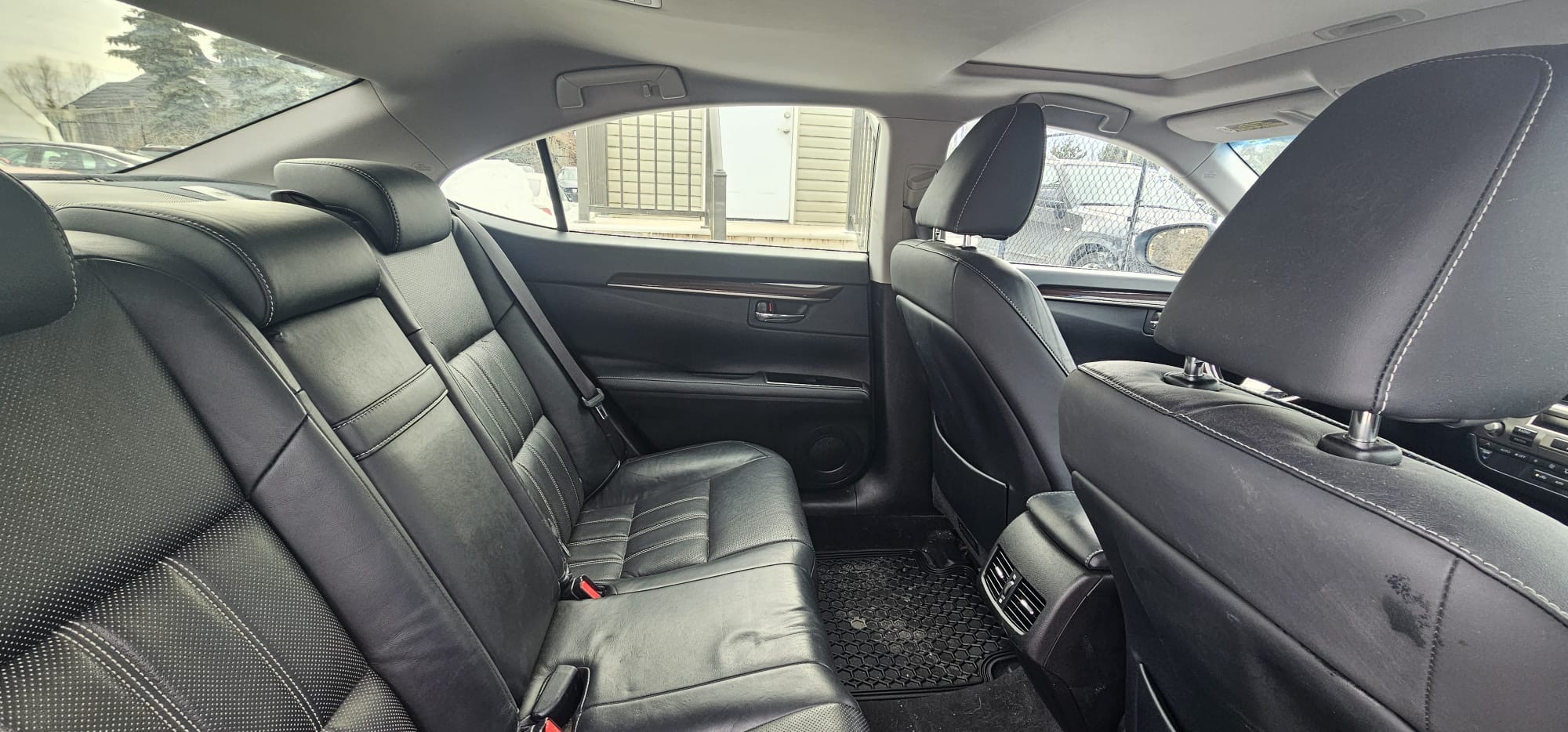 2016 Lexus ES 350.                                                                        $12,500